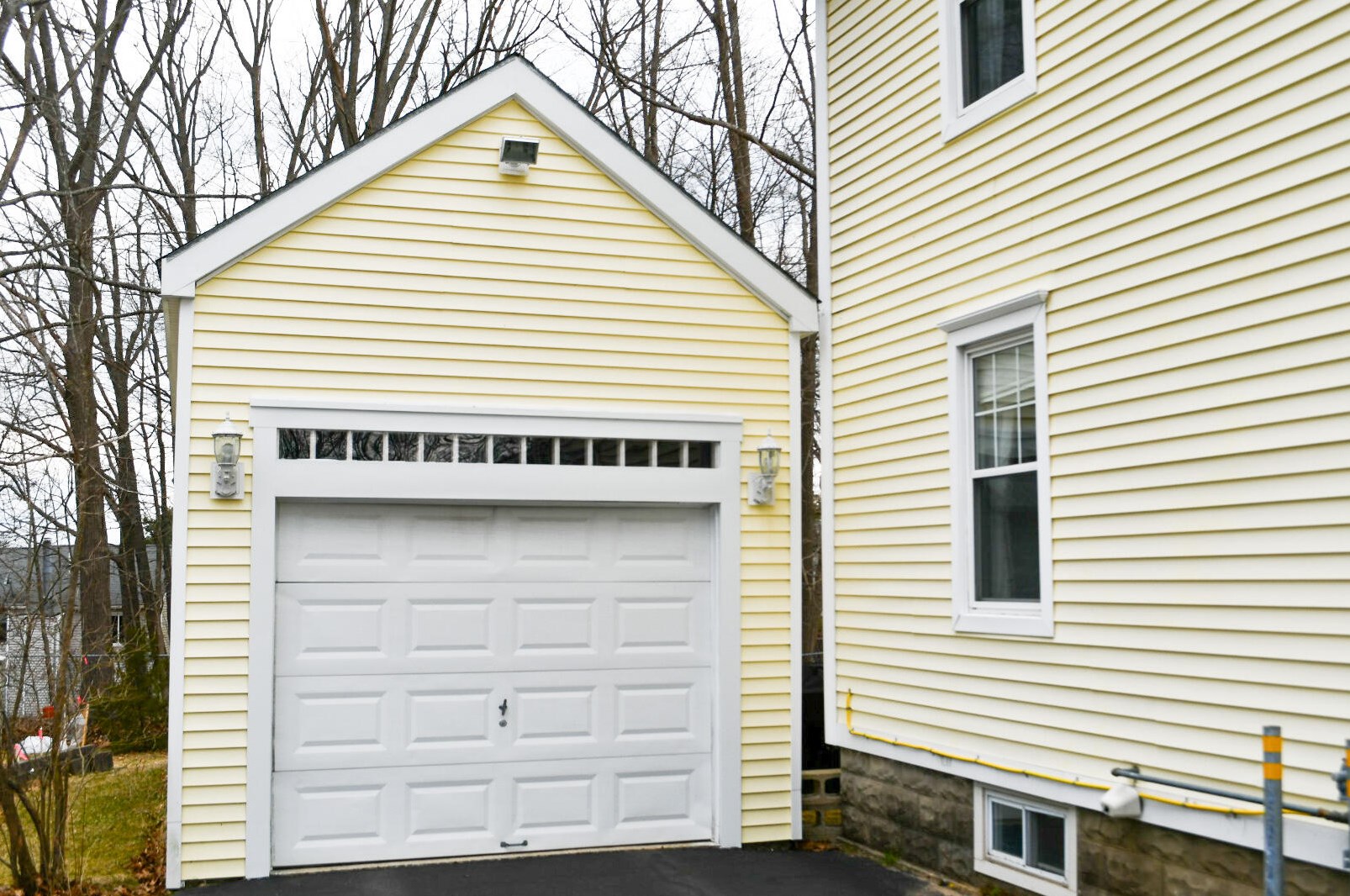 11 Lawrence St, Westbrook, ME 04092-4226