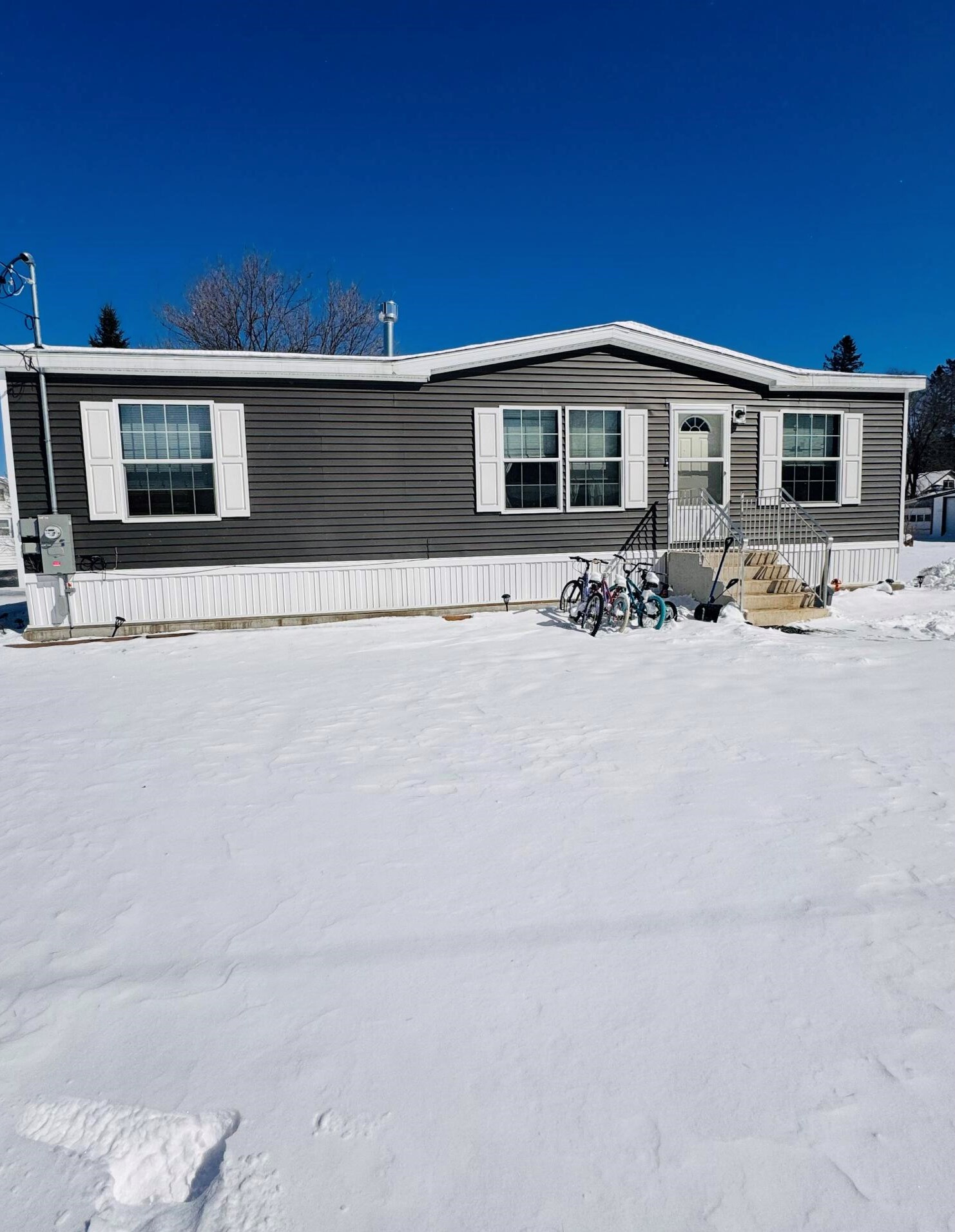 35 Adams St, Skowhegan, ME 04976-2101