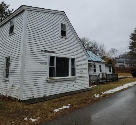 16 Union Ct, Boothbay Harbor, ME 04538