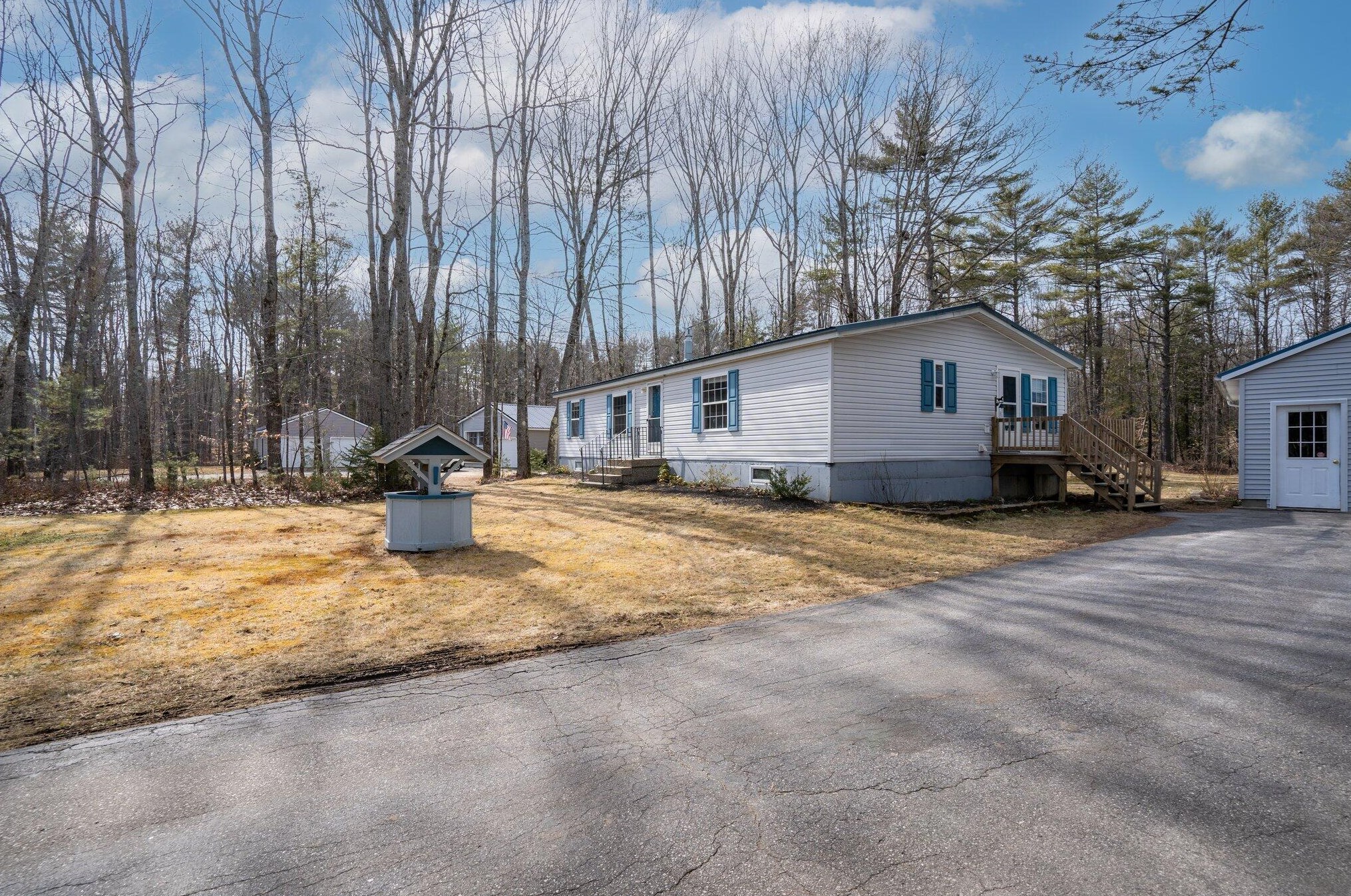 150 Harmons Beach Rd, Standish, ME 04084