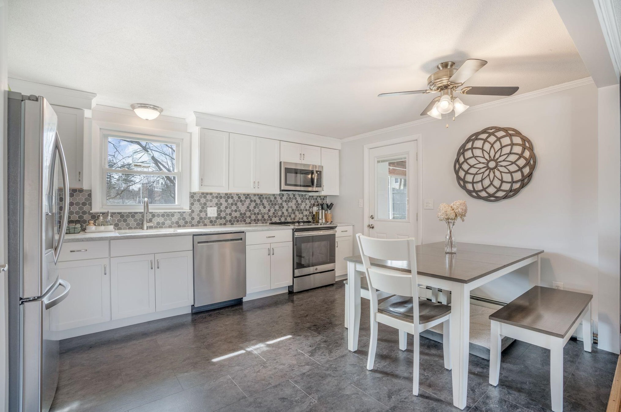 31 Constitution Dr, Westbrook, ME 04092