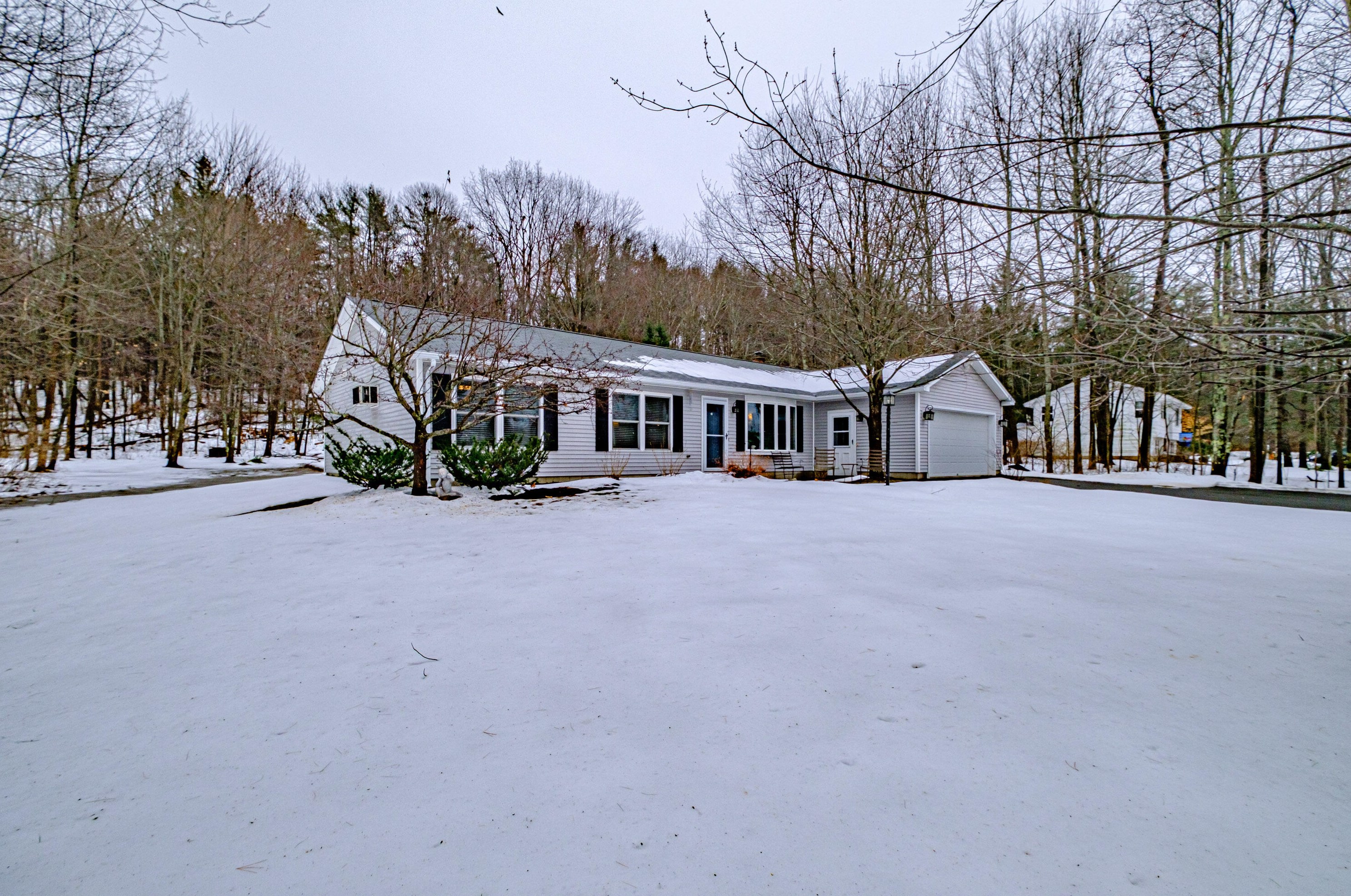 427 Hardscrabble Rd, Auburn, ME 04210 exterior