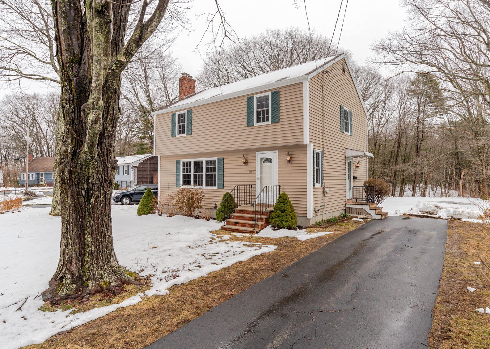 129 Pinecrest Rd, Portland, ME 04102-1224