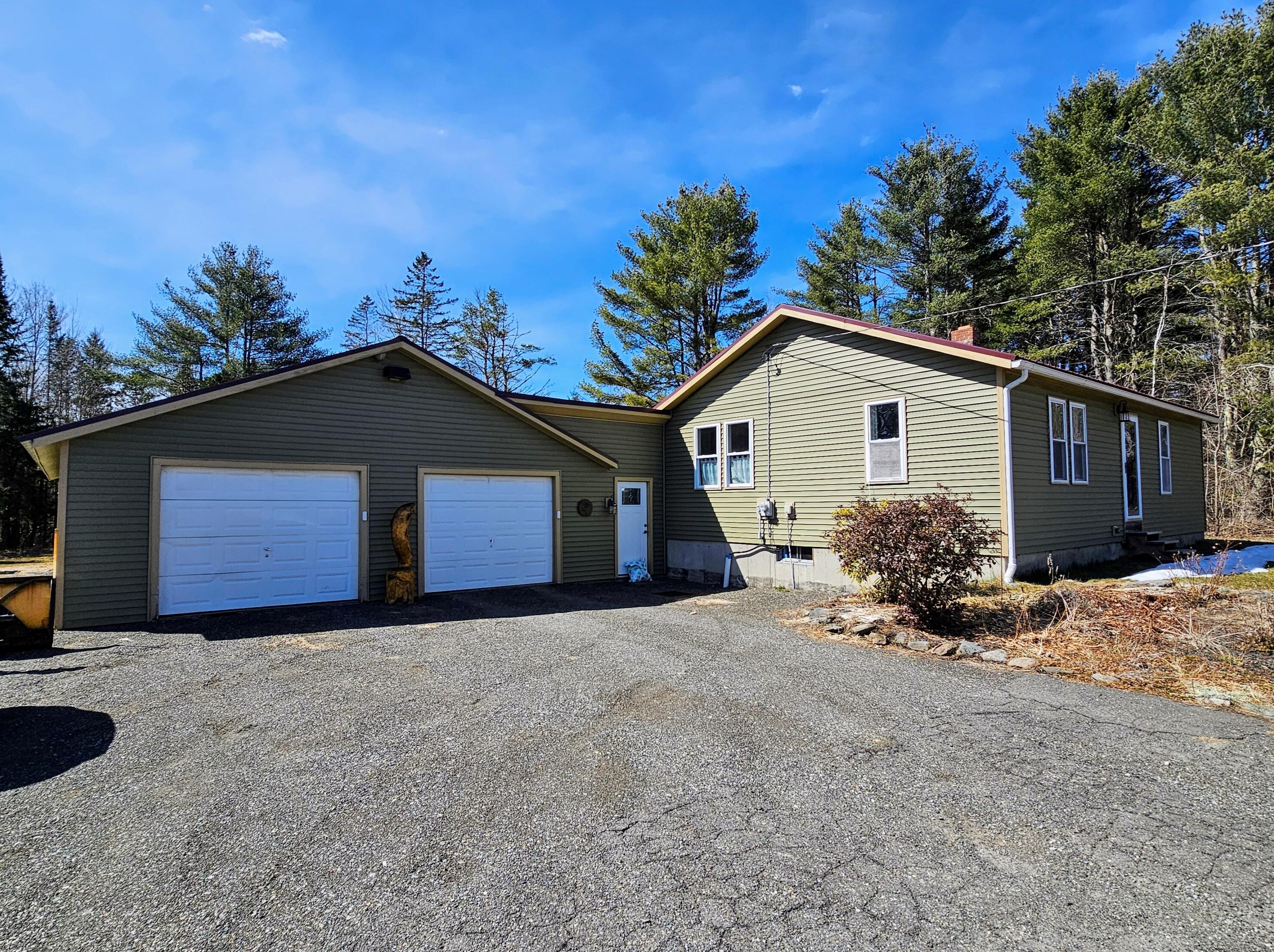 265 Darling Rd, Hudson, ME 04449