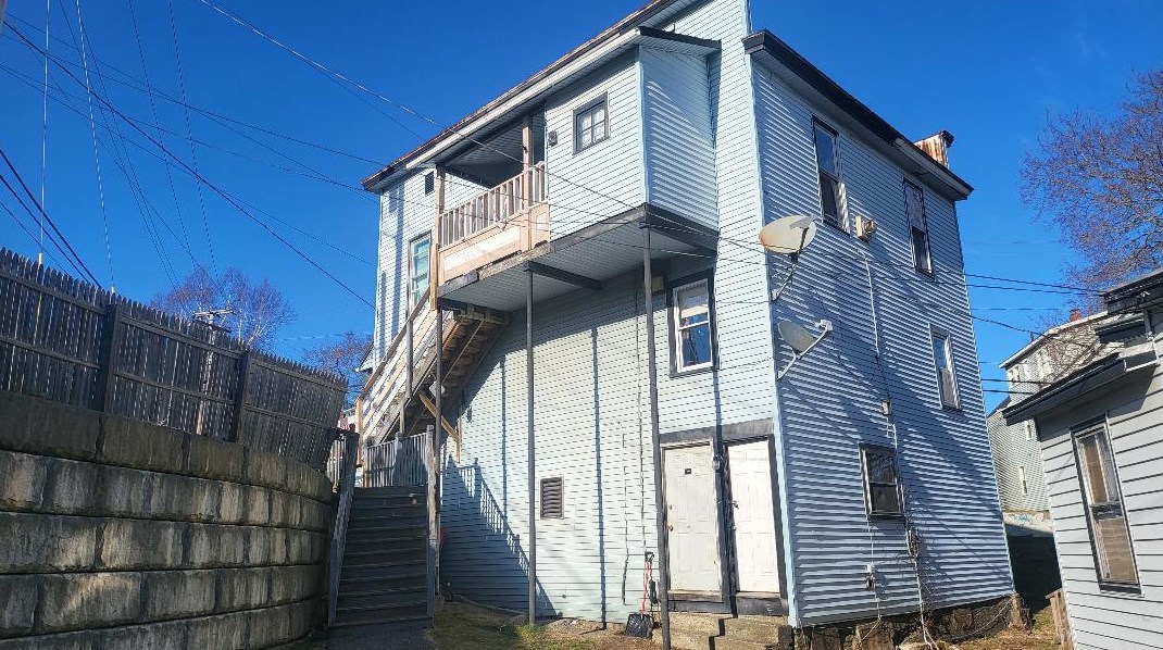 28-30 Gold St, Waterville, ME 04901