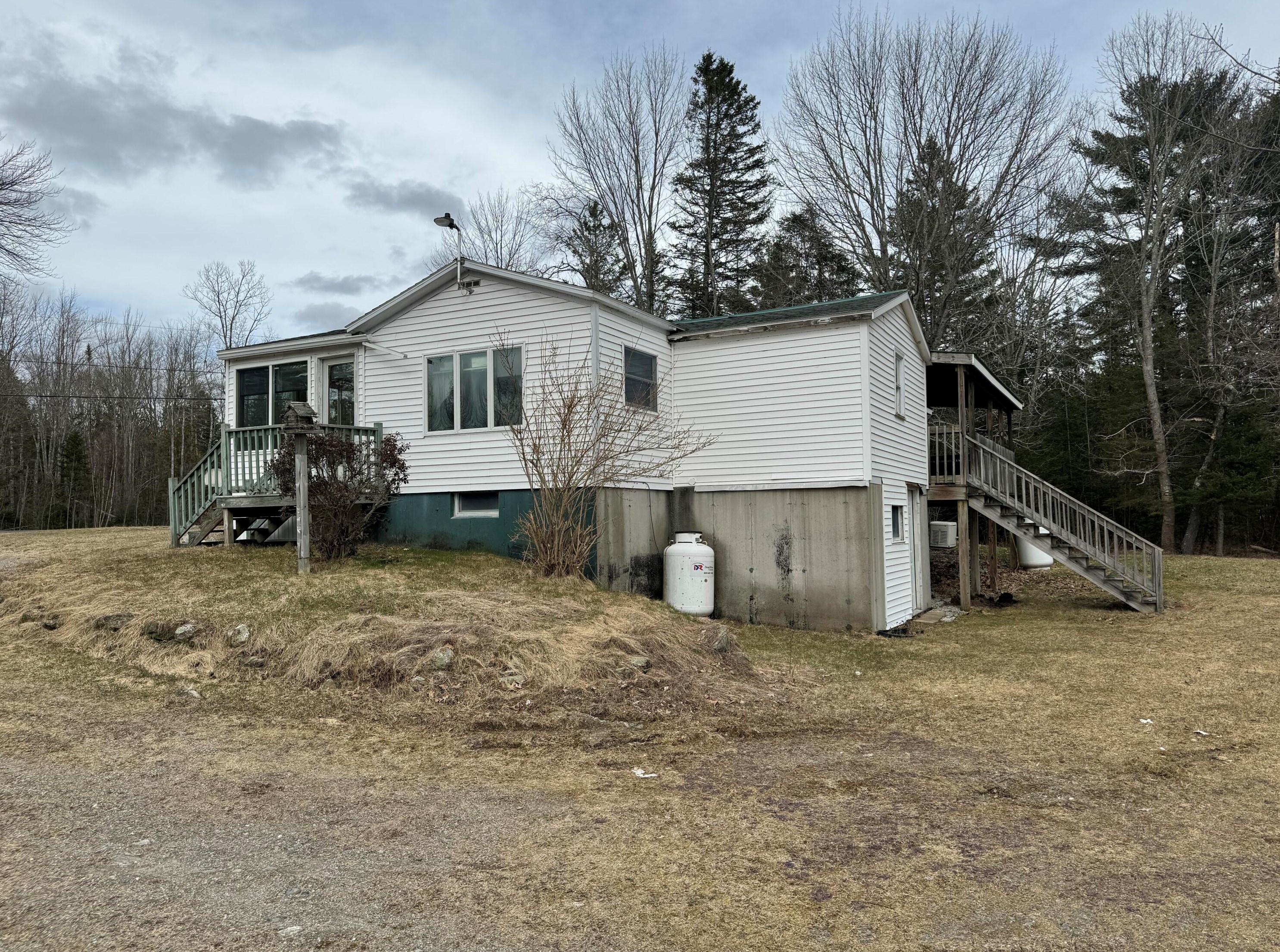 93 Jacob Buck Pond Rd, Verona Island, ME 04416-4915
