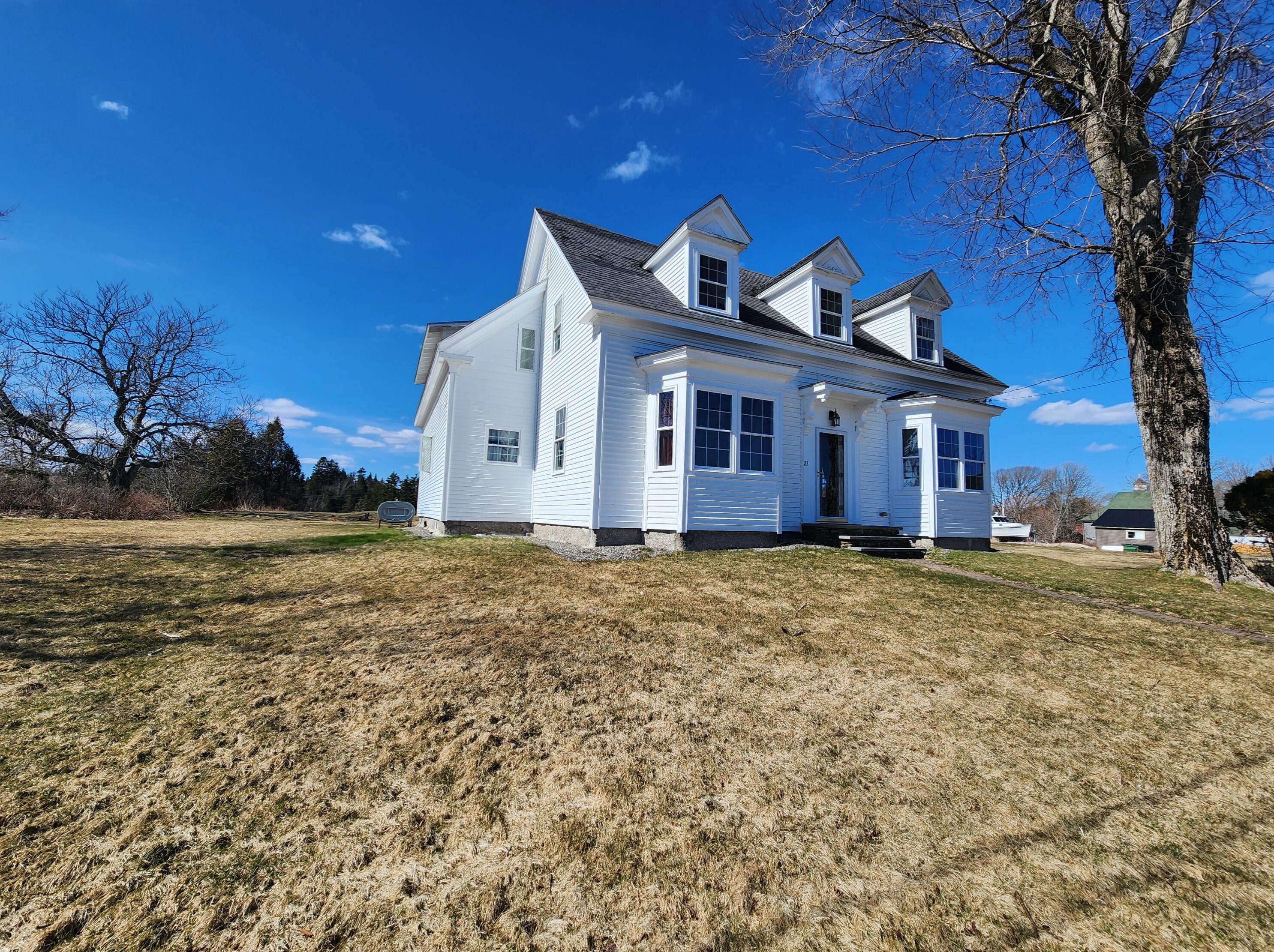 23 Old House Point Rd, Jonesport, ME 04649 exterior