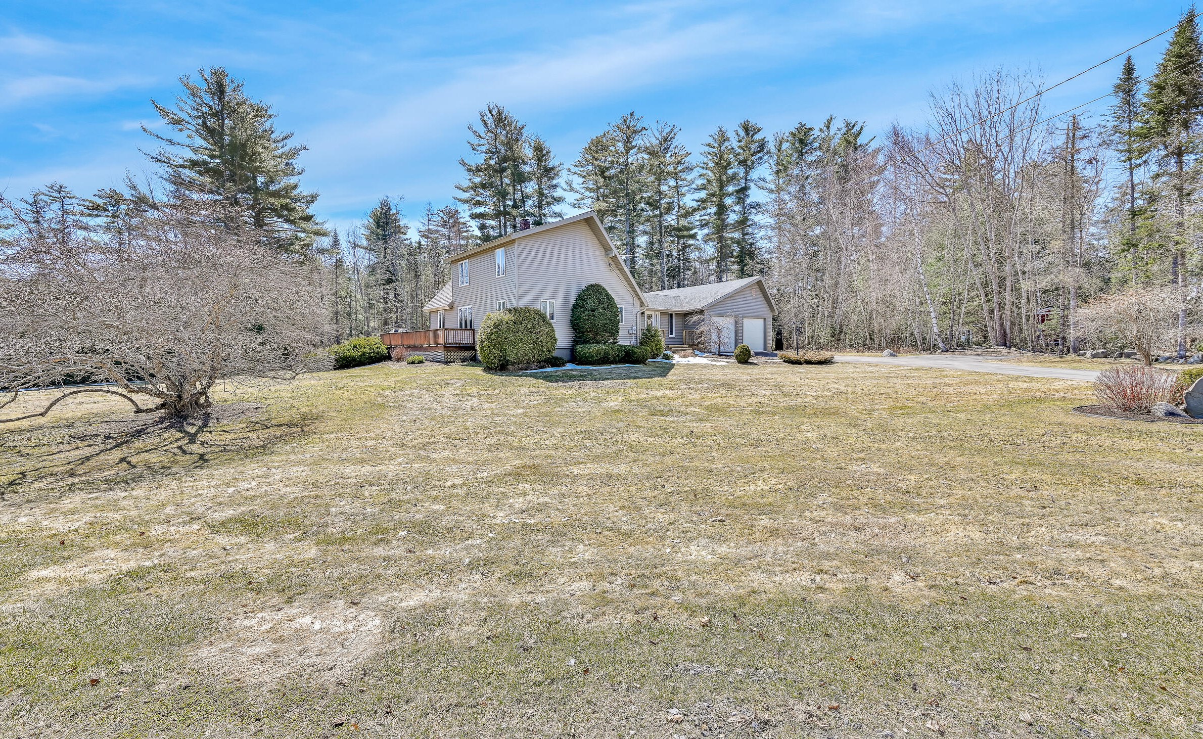 32 Nickerson Ln, Milford, ME 04461