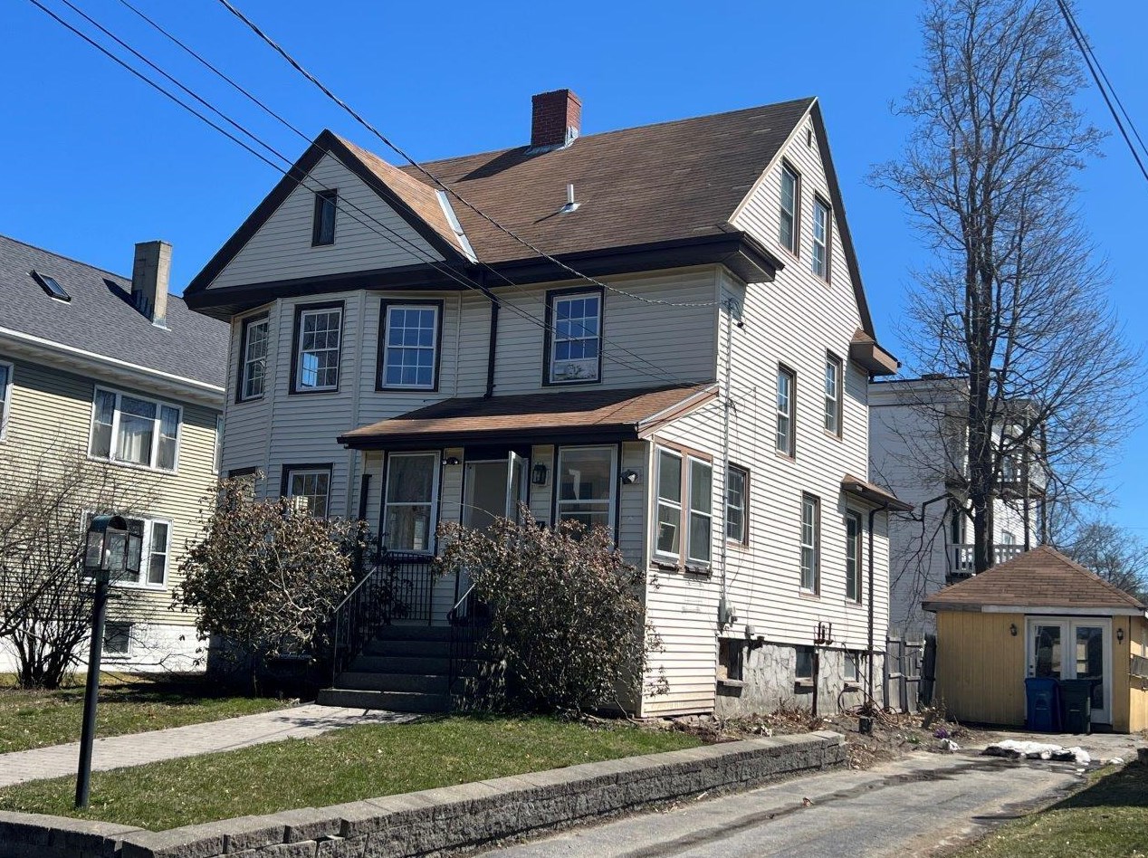 24 Mitton St, Portland, ME 04102-2611