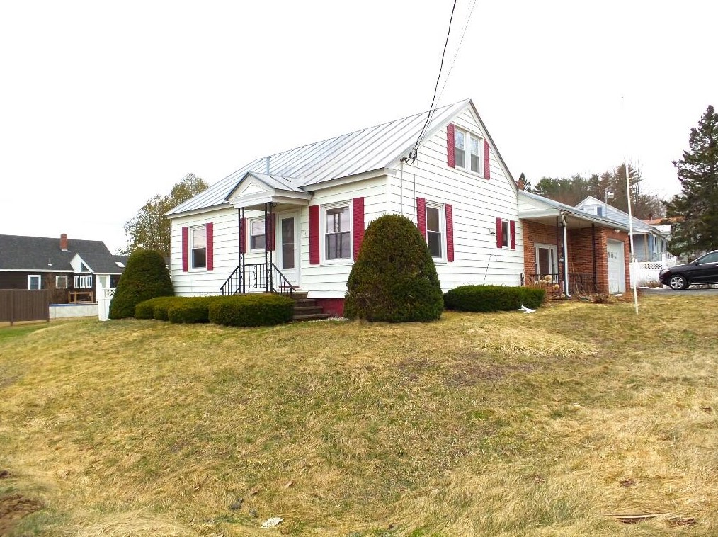 184 Carver St, Waterville, ME 04901 exterior