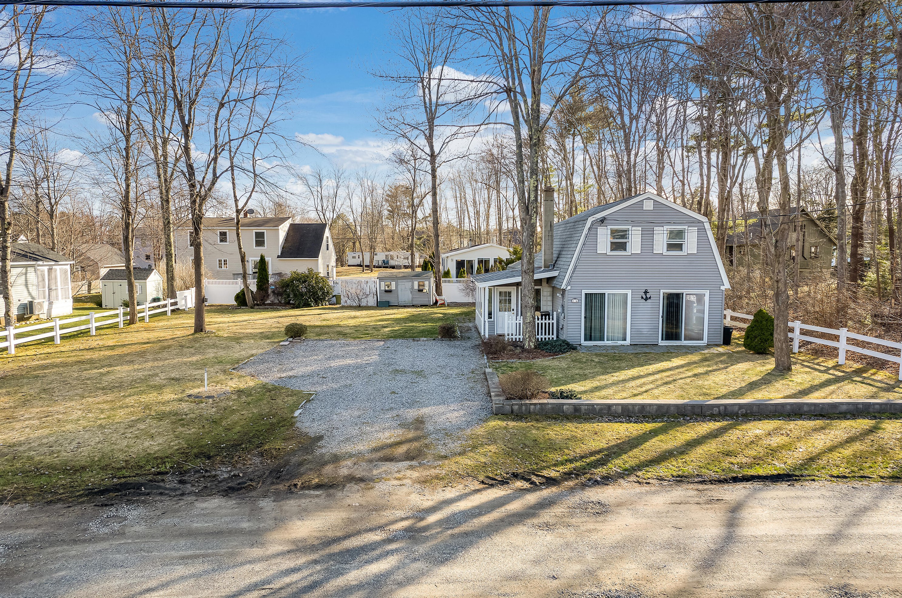 16 Maynard St, Wells, ME 04090-3952