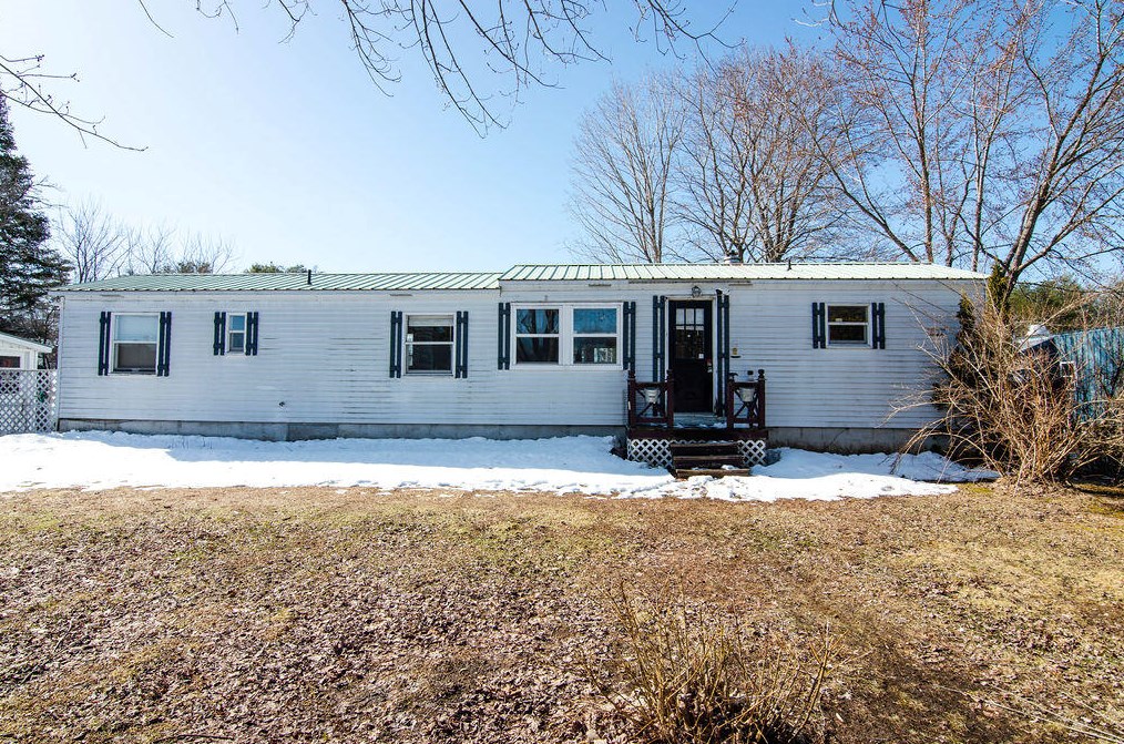 6 Aldrich Ave, Norway, ME 04268