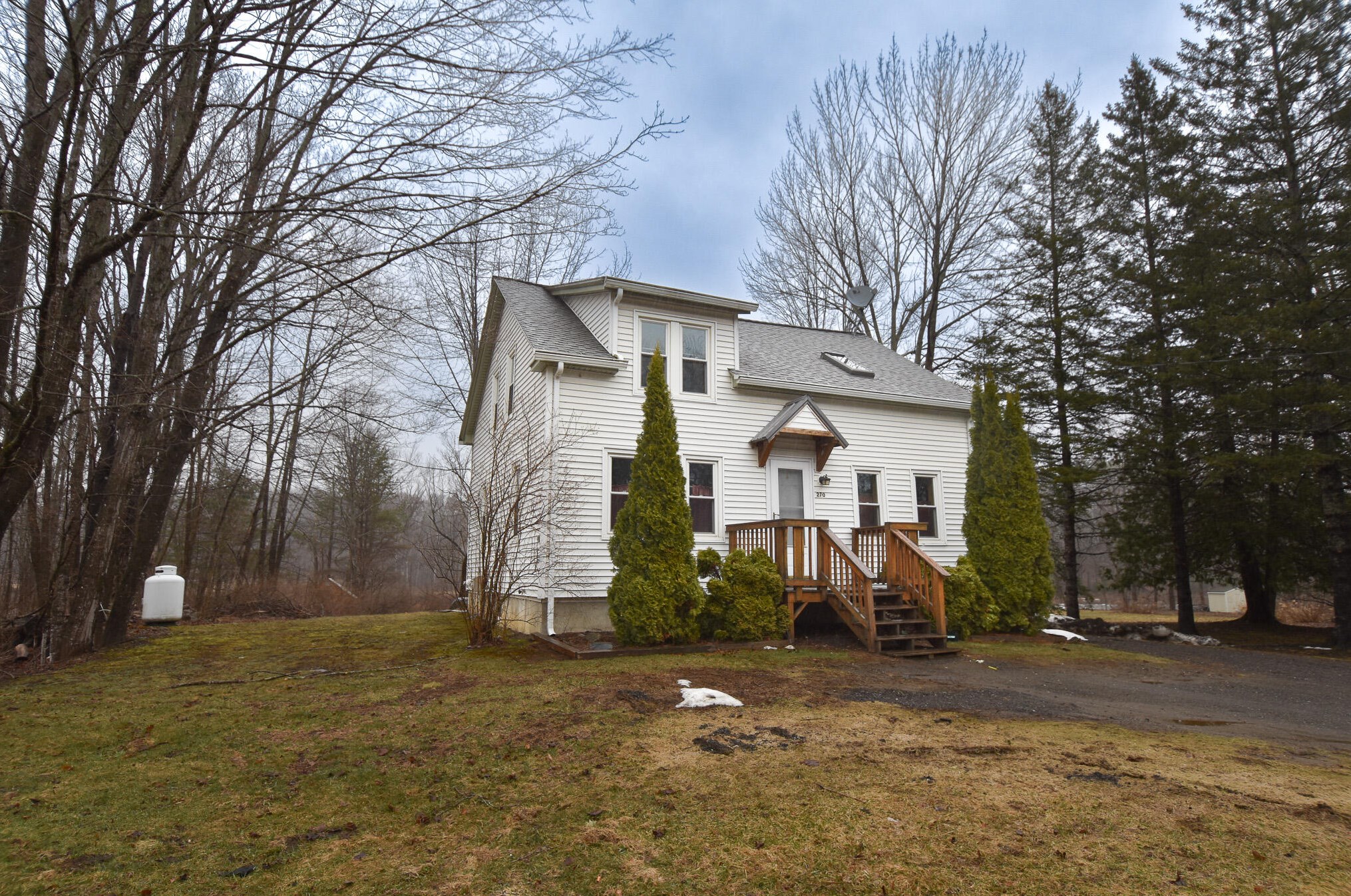 270 Main St, Sebec ME  04426-1243 exterior
