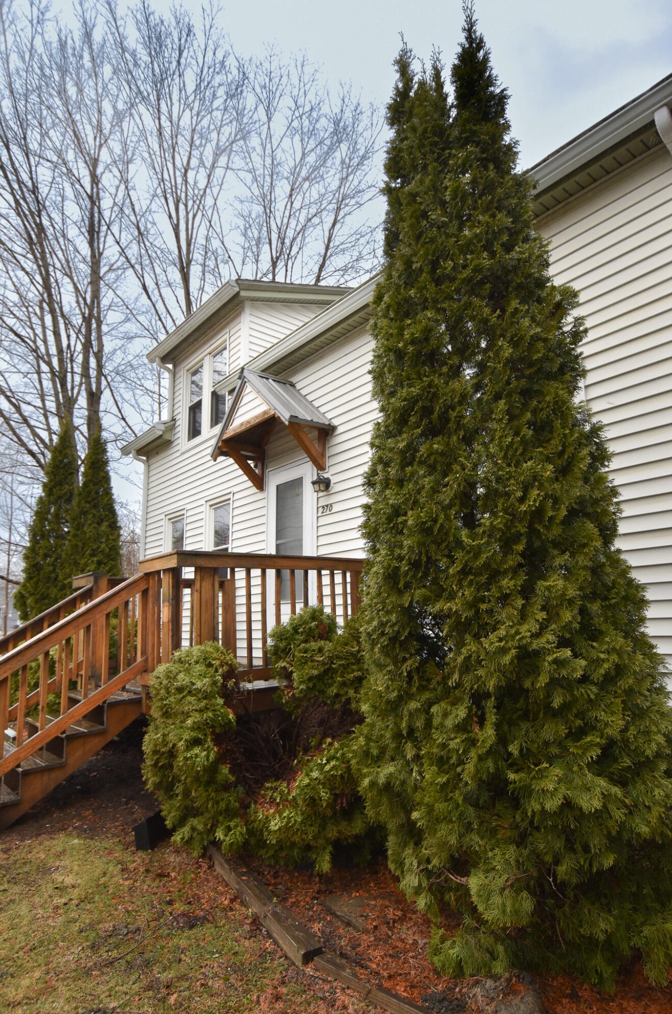 270 Main St, Sebec ME  04426-1243 exterior