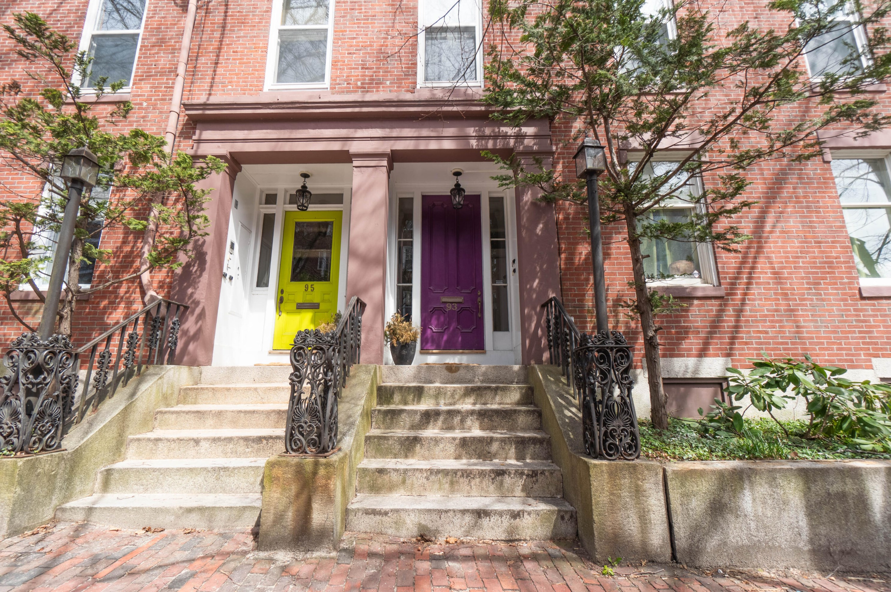 93 Park St, Portland, ME 04101-3883