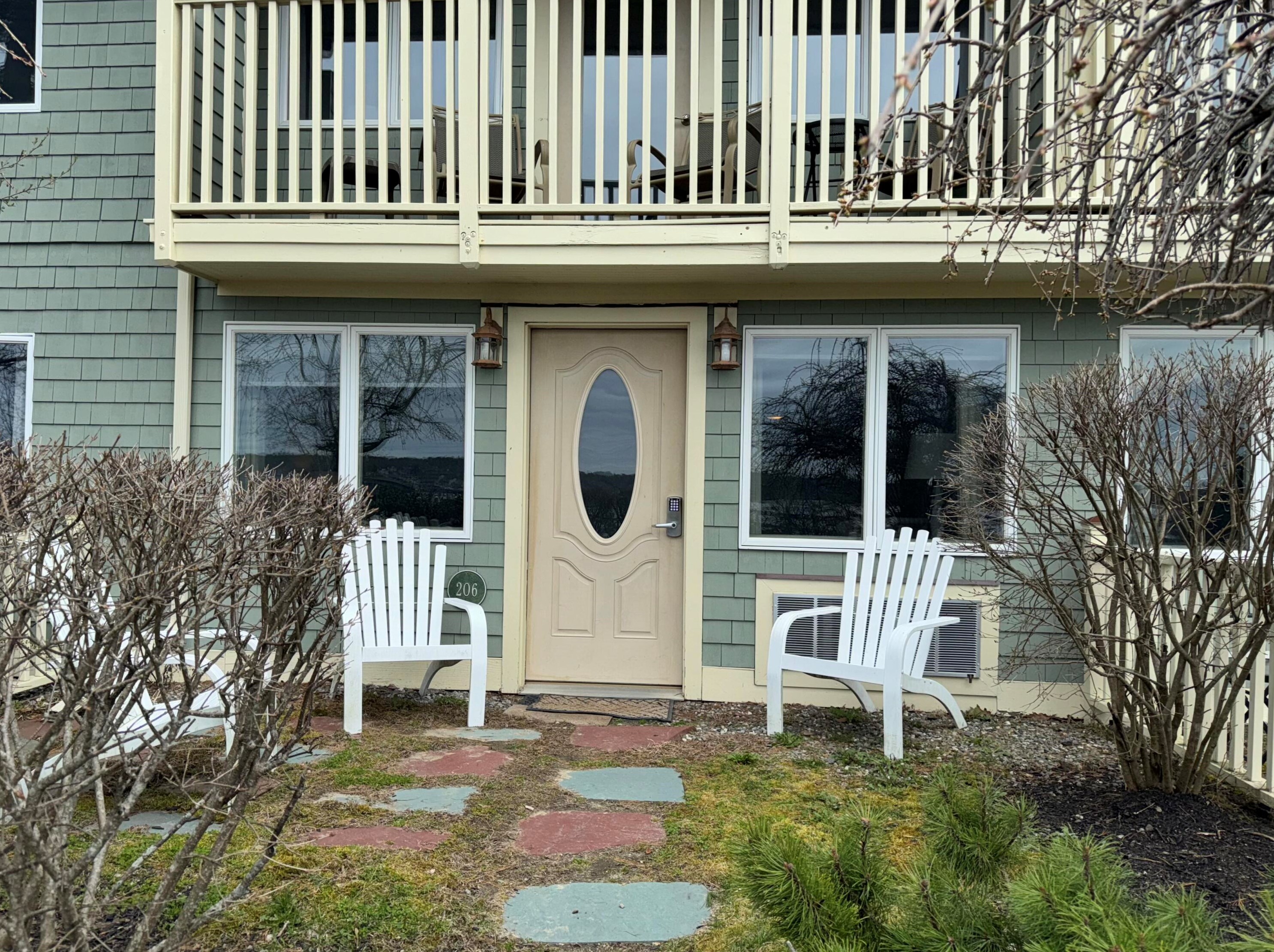 304 Eddy Rd #206, Edgecomb, ME 04556