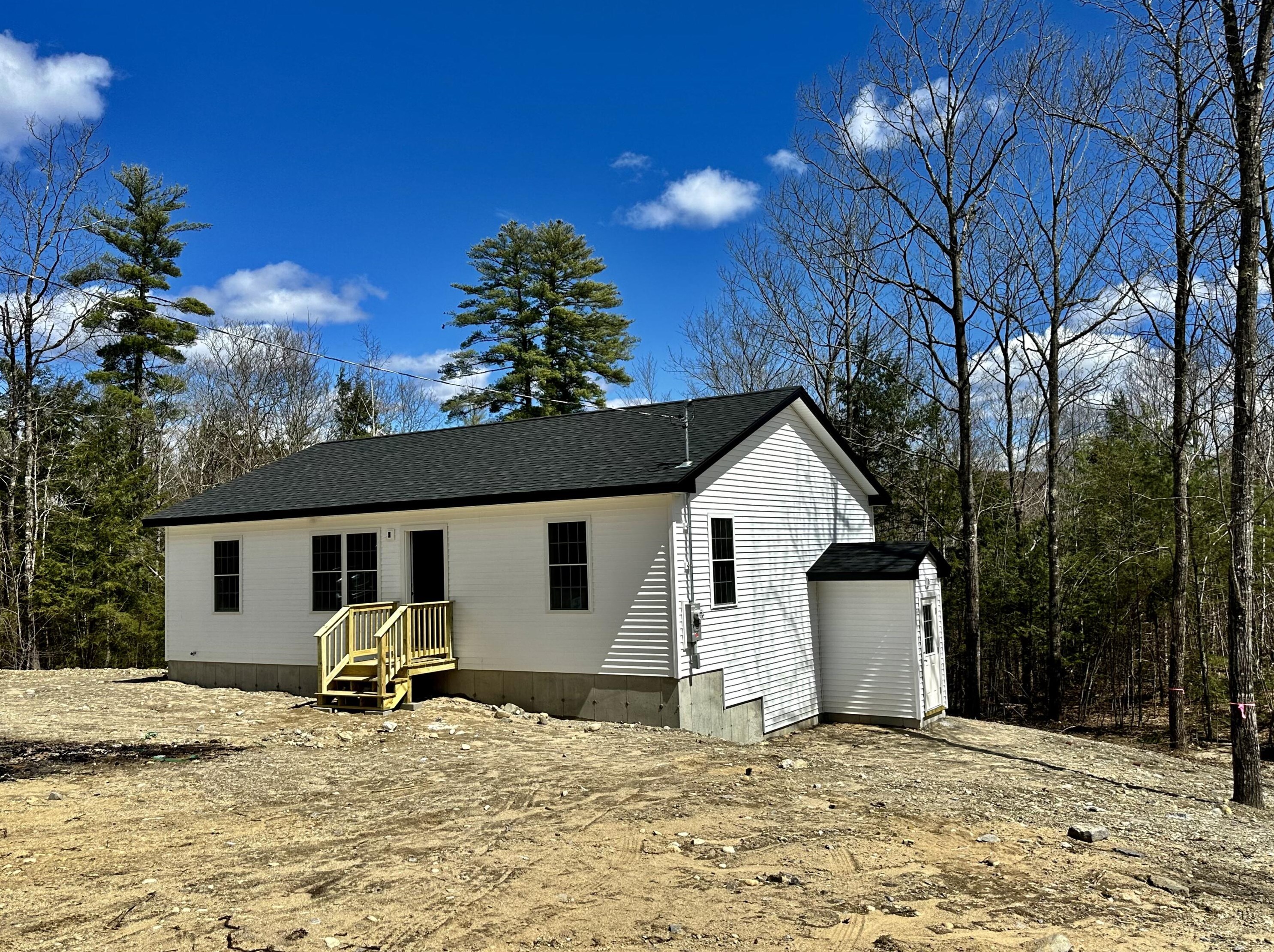 21 Quarry Rd, Limerick, ME 04048