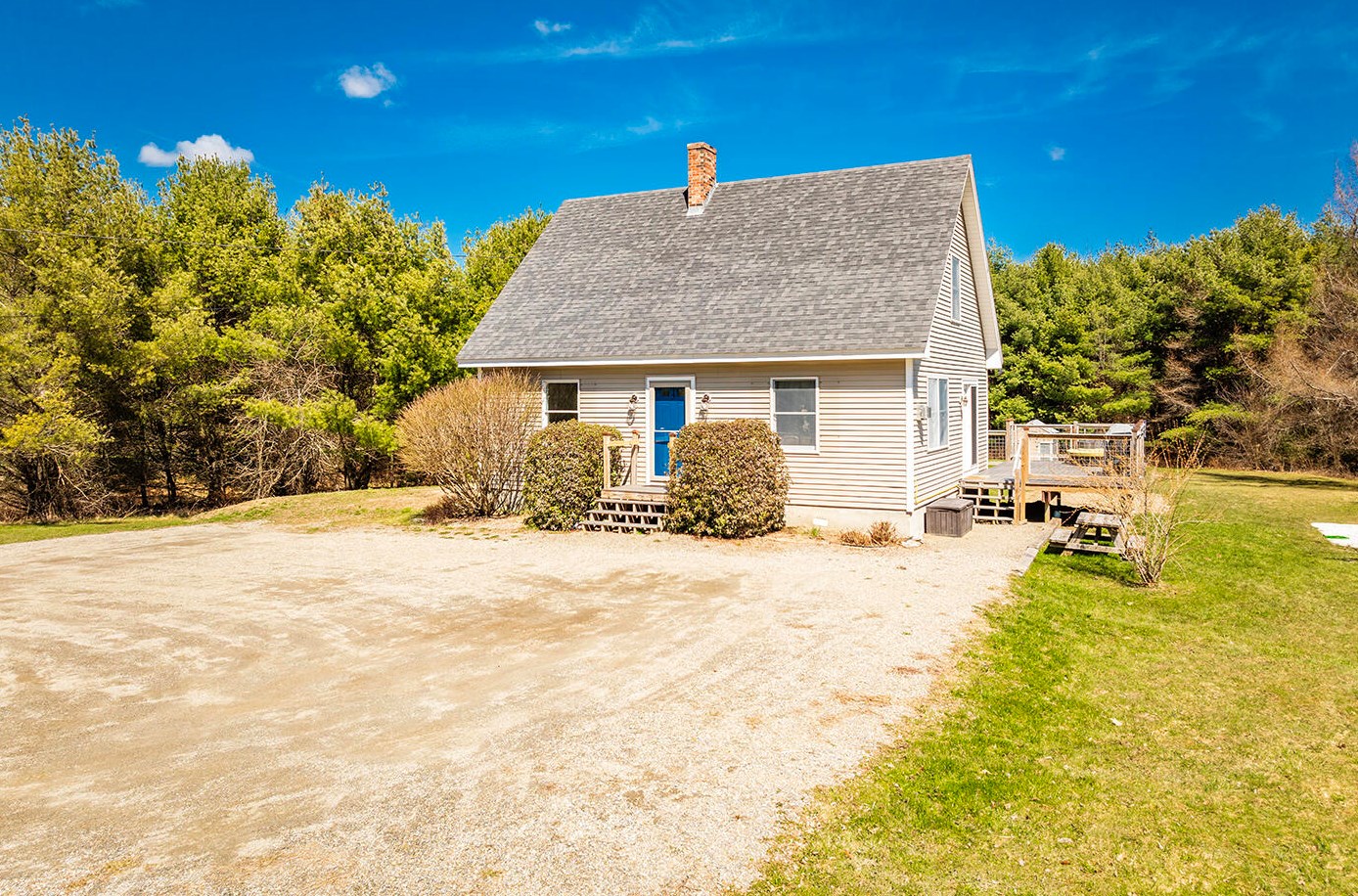 565 Atlantic Hwy, Warren, ME 04864