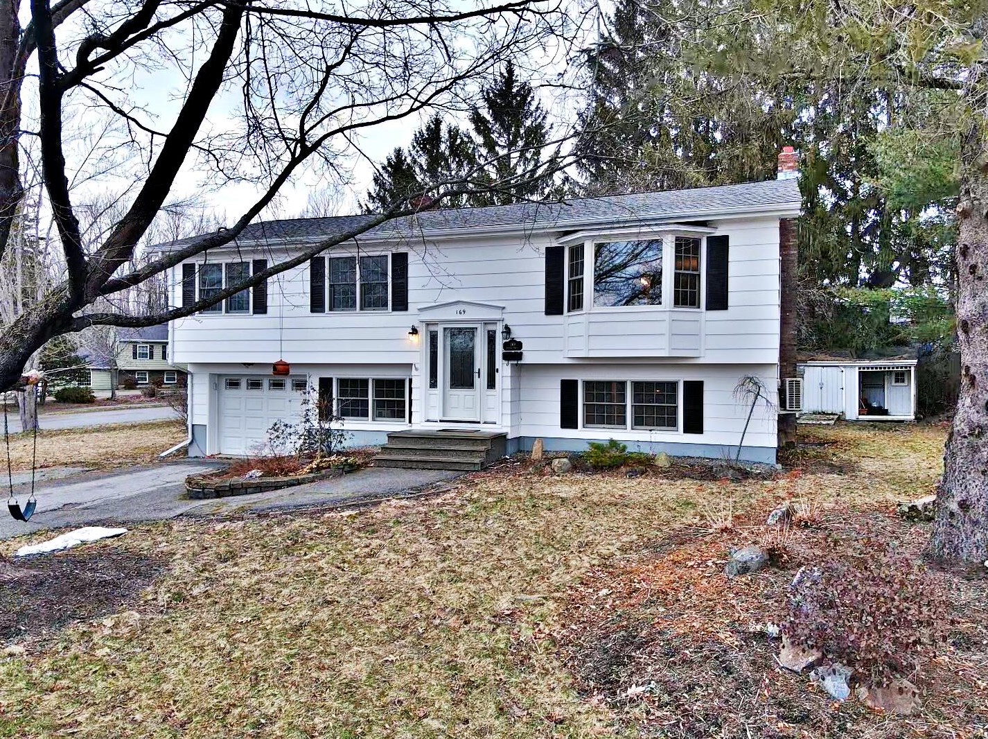169 Juniper St, Bangor, ME 04401-4155