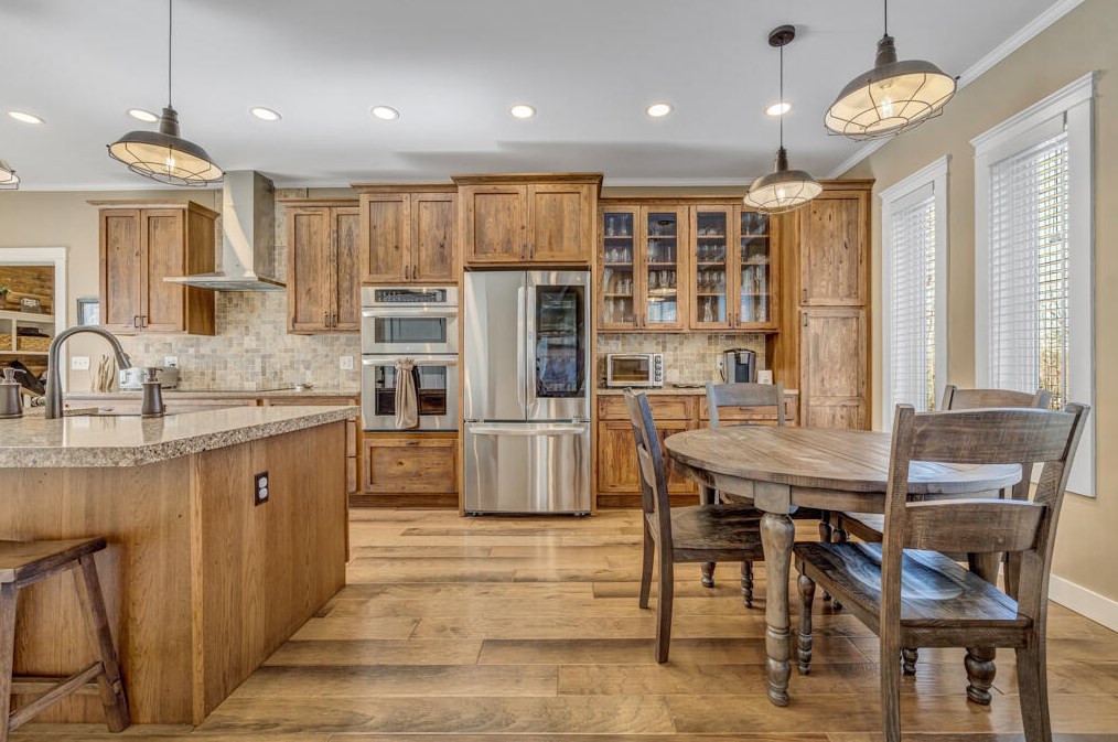 1165 Buck Hill Dr, Veazie, ME 04401 exterior