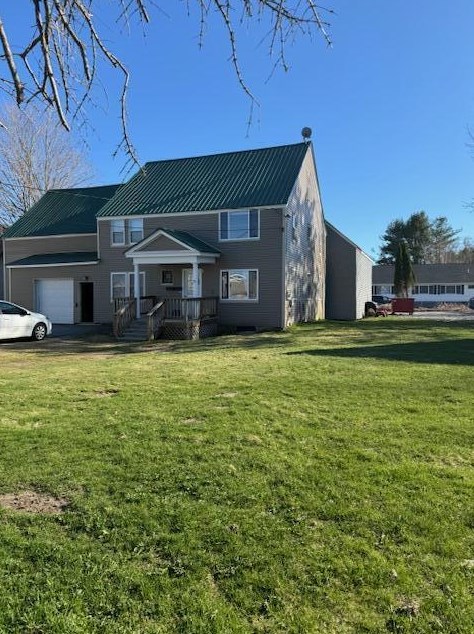 8 High St, Winthrop, ME 04364-1306