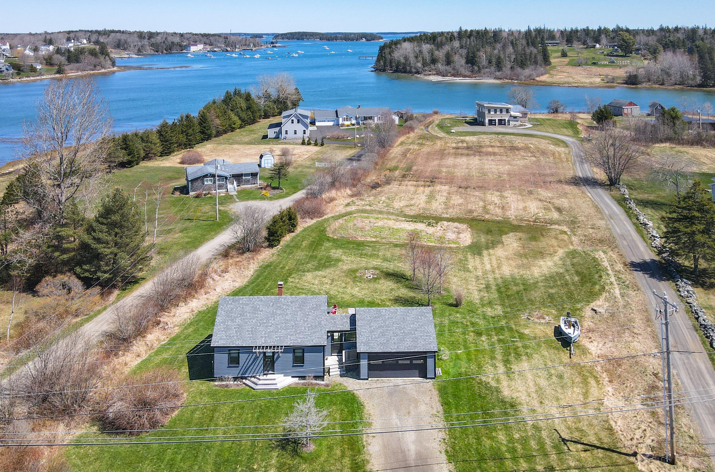 106 Port Clyde Rd, Tenants Harbor, ME 04860 exterior