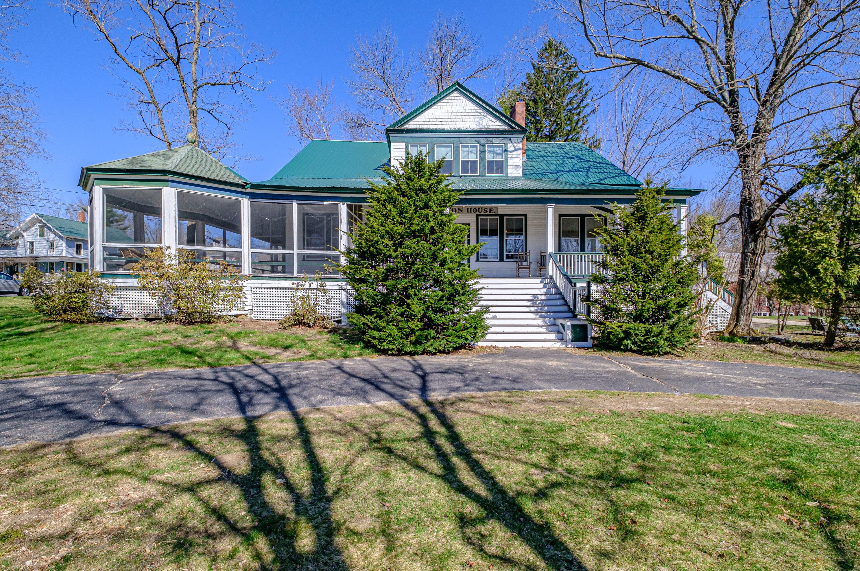 6 Main St, Bridgton, ME 04009-1115