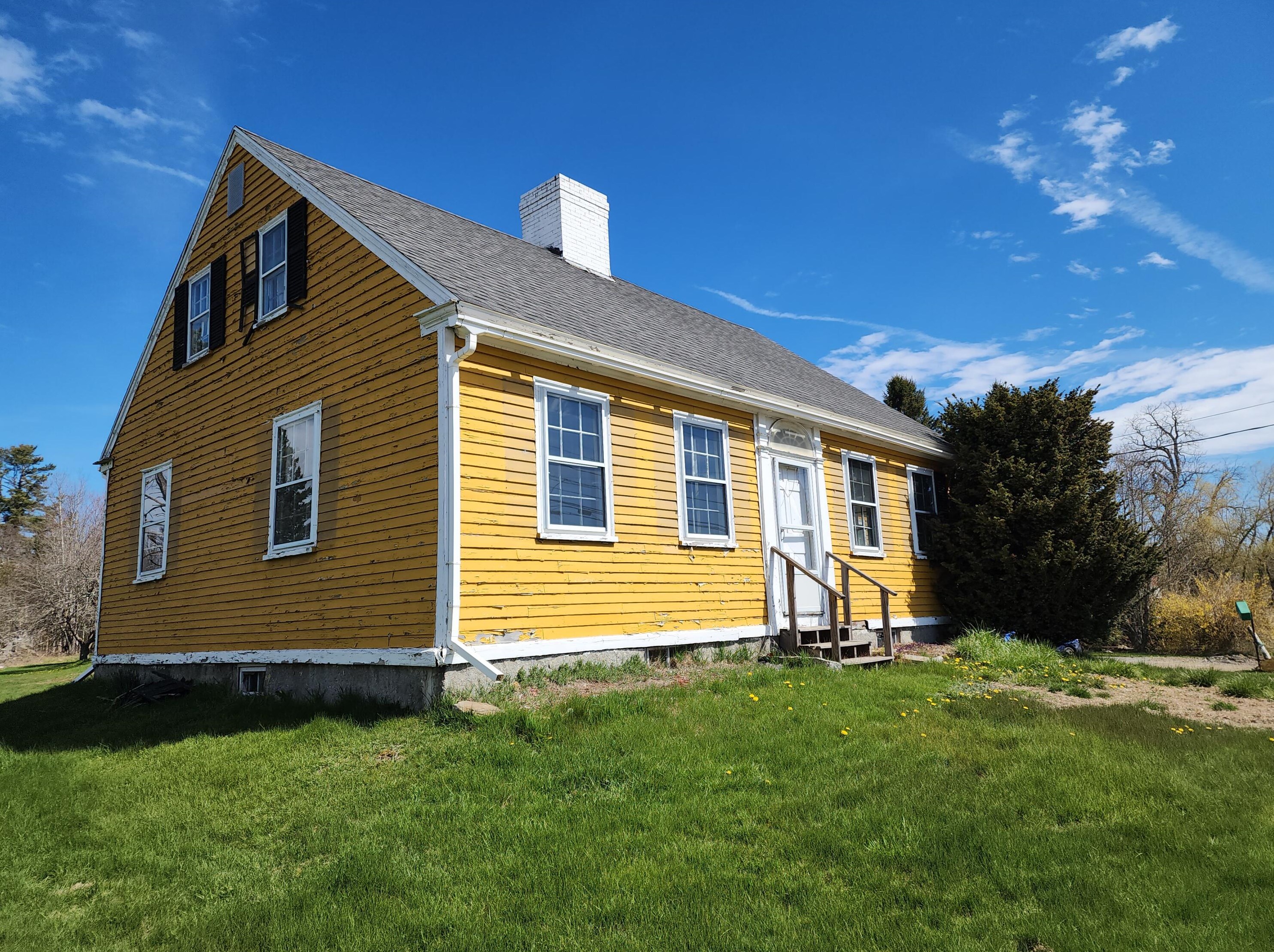 152 Main St, Searsport, ME 04974 exterior