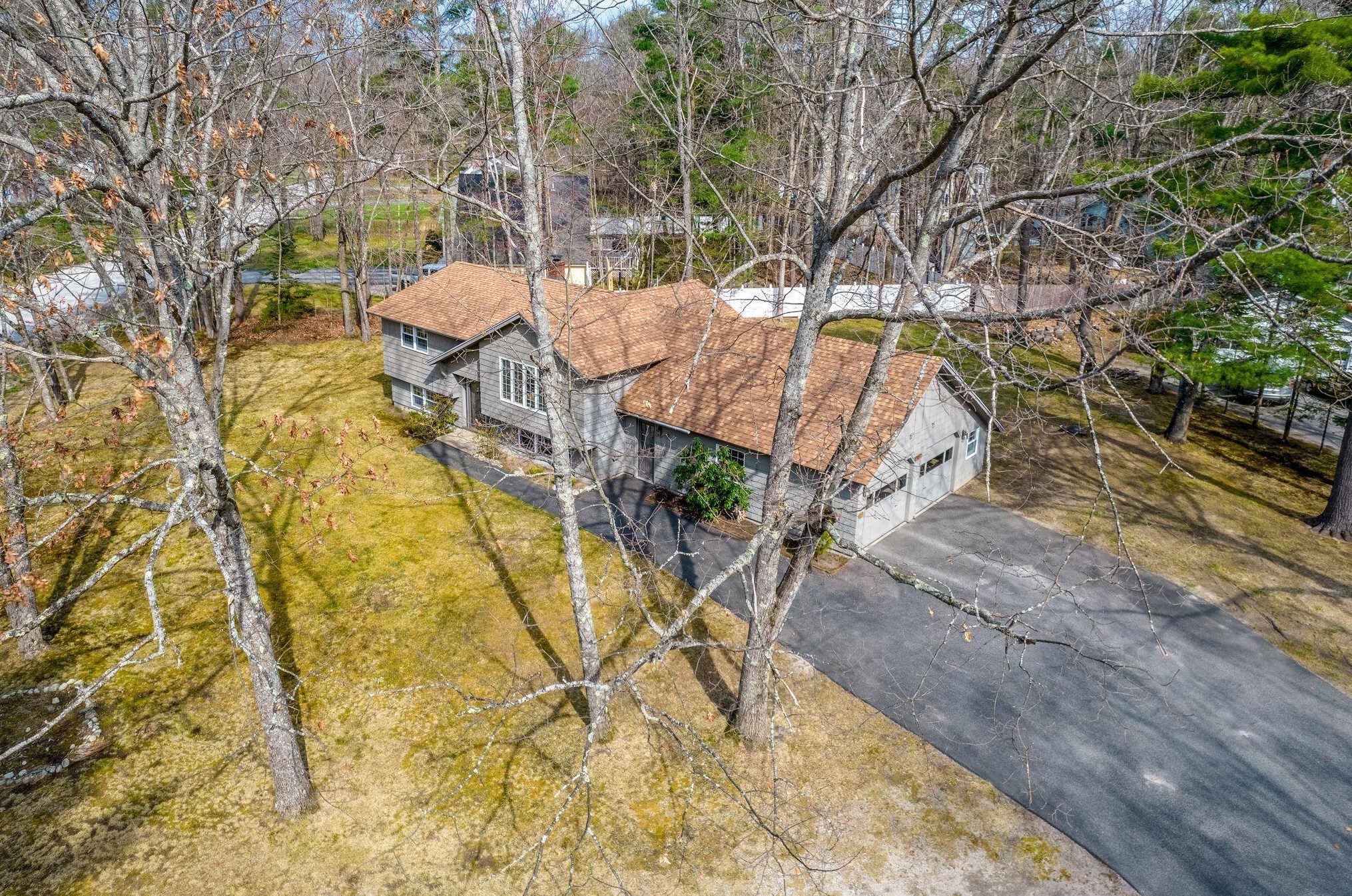 25 Acorn Ln, Windham, ME 04062