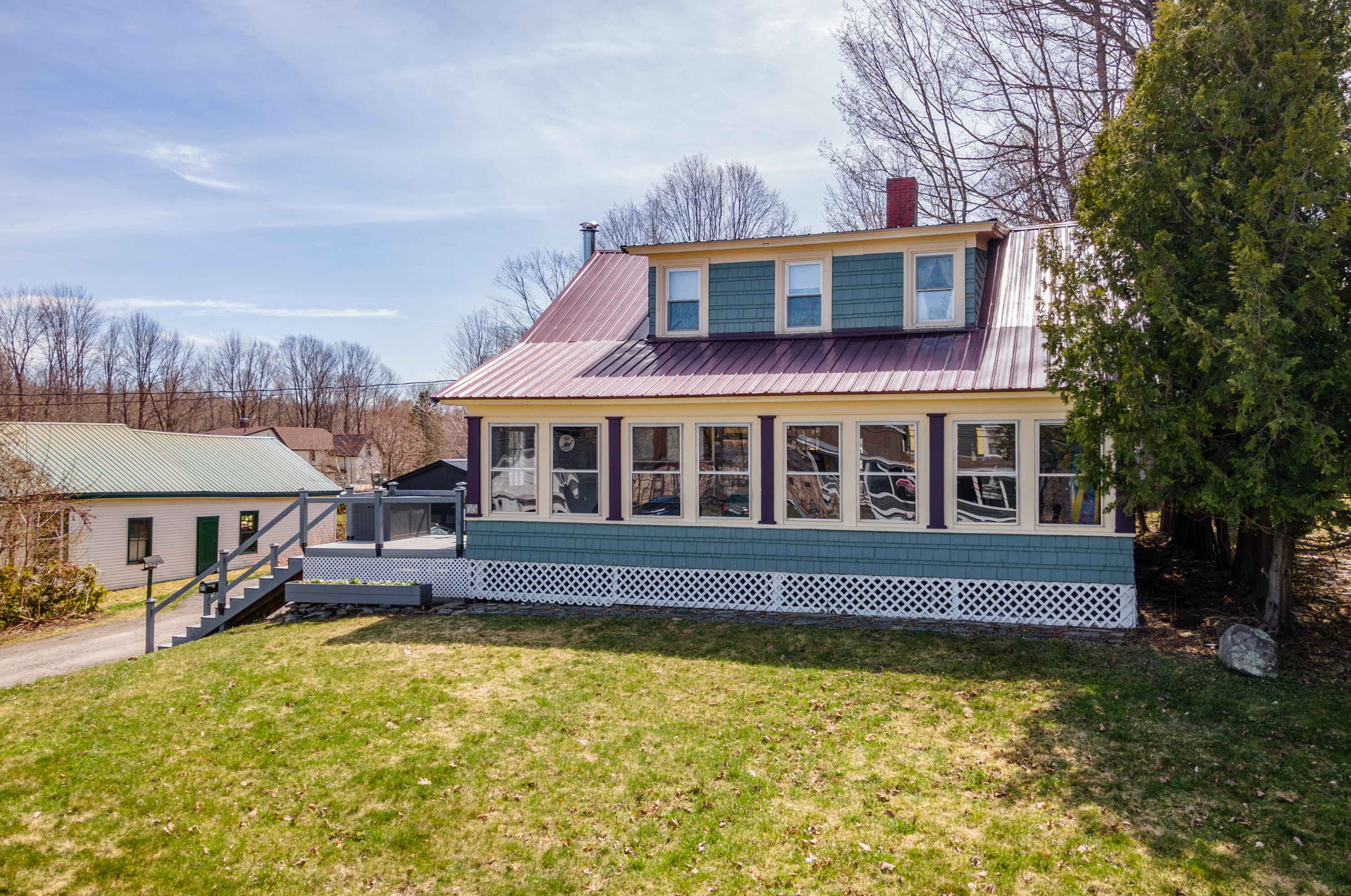 75 Pleasant St, Sebec, ME 04426