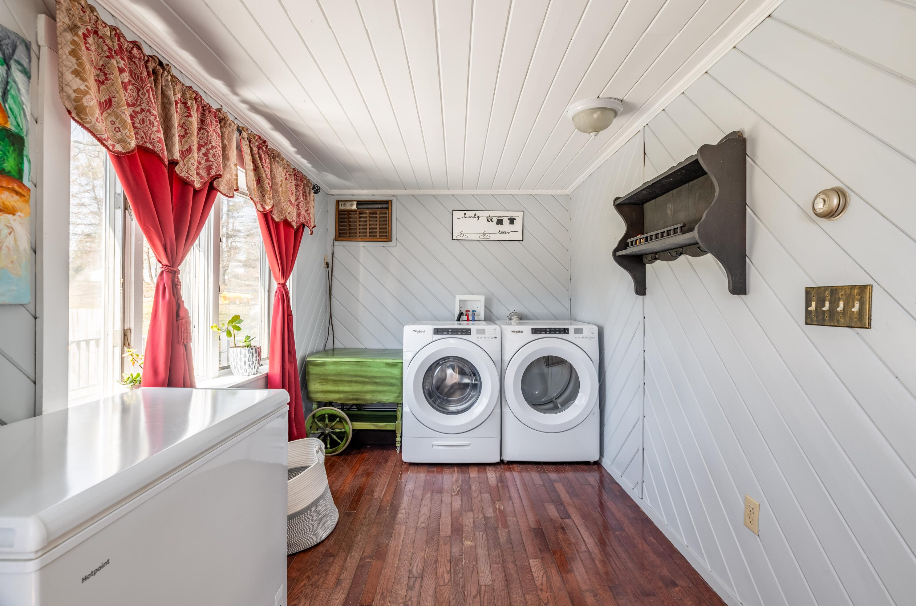 75 Pleasant St, Sebec ME  04426-1239 exterior