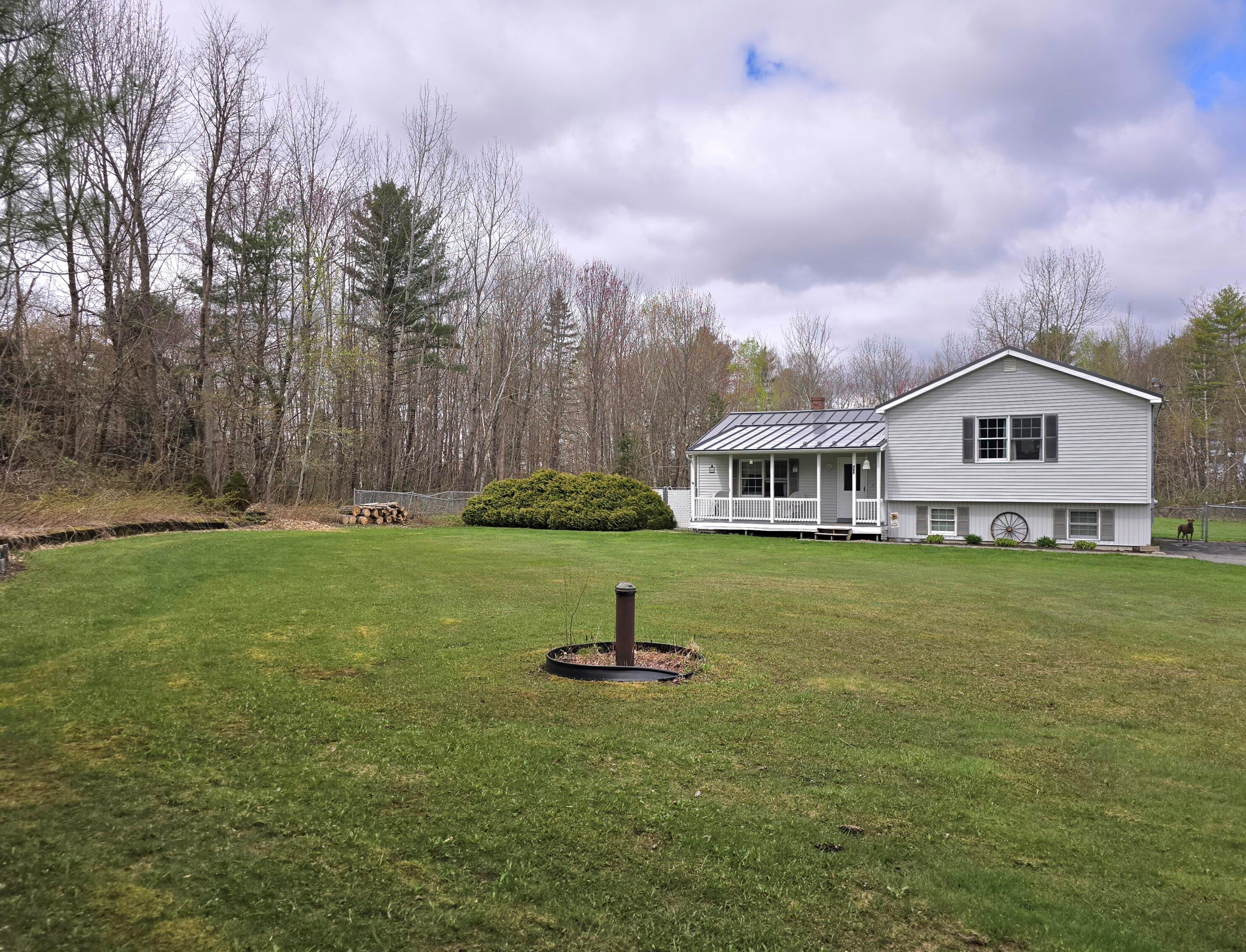 969 Hallowell Litchfield Rd, Pittston, ME 04345