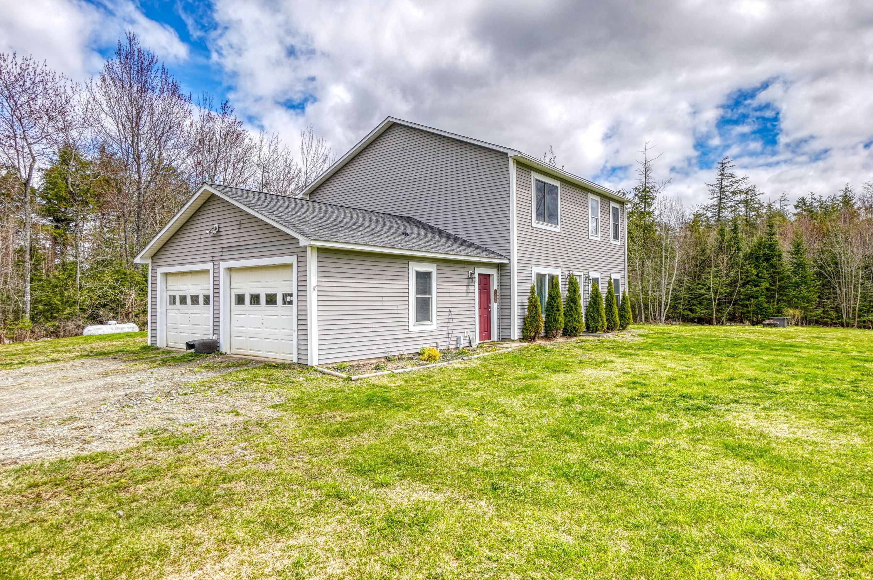 895 Mutton Ln, Clinton, ME 04927 exterior