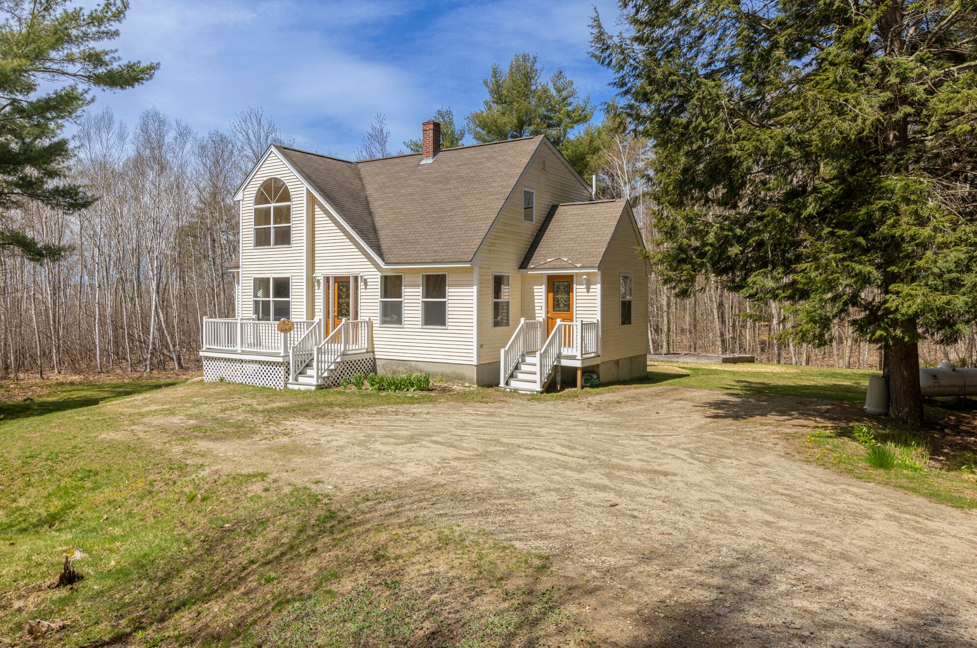 82 Daggett Dr, Frye Island, ME 04071 exterior