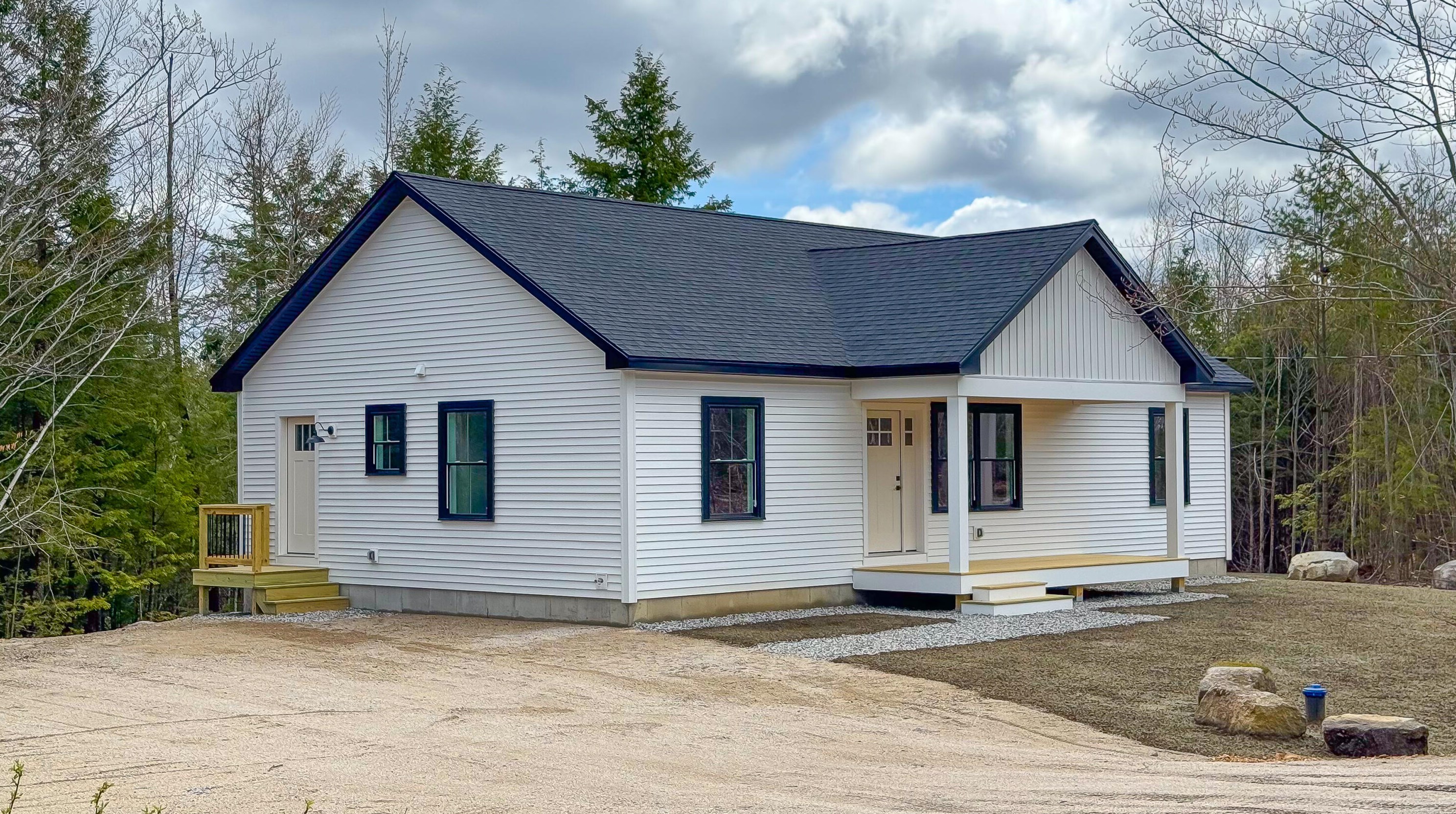 32 Lombardo Dr, Bridgton, ME 04009