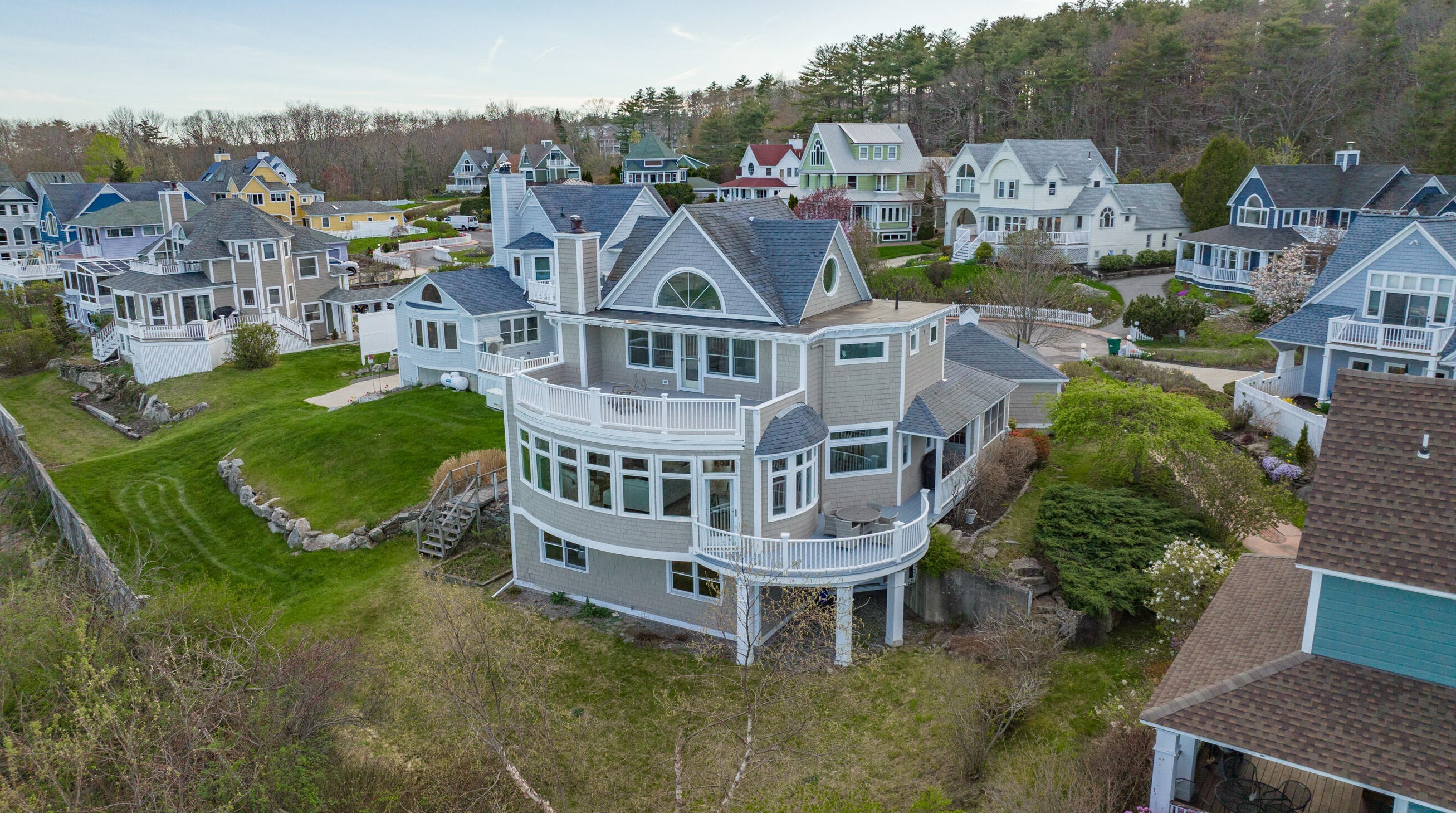 65 Summer Pl, Portland, ME 04103-4707