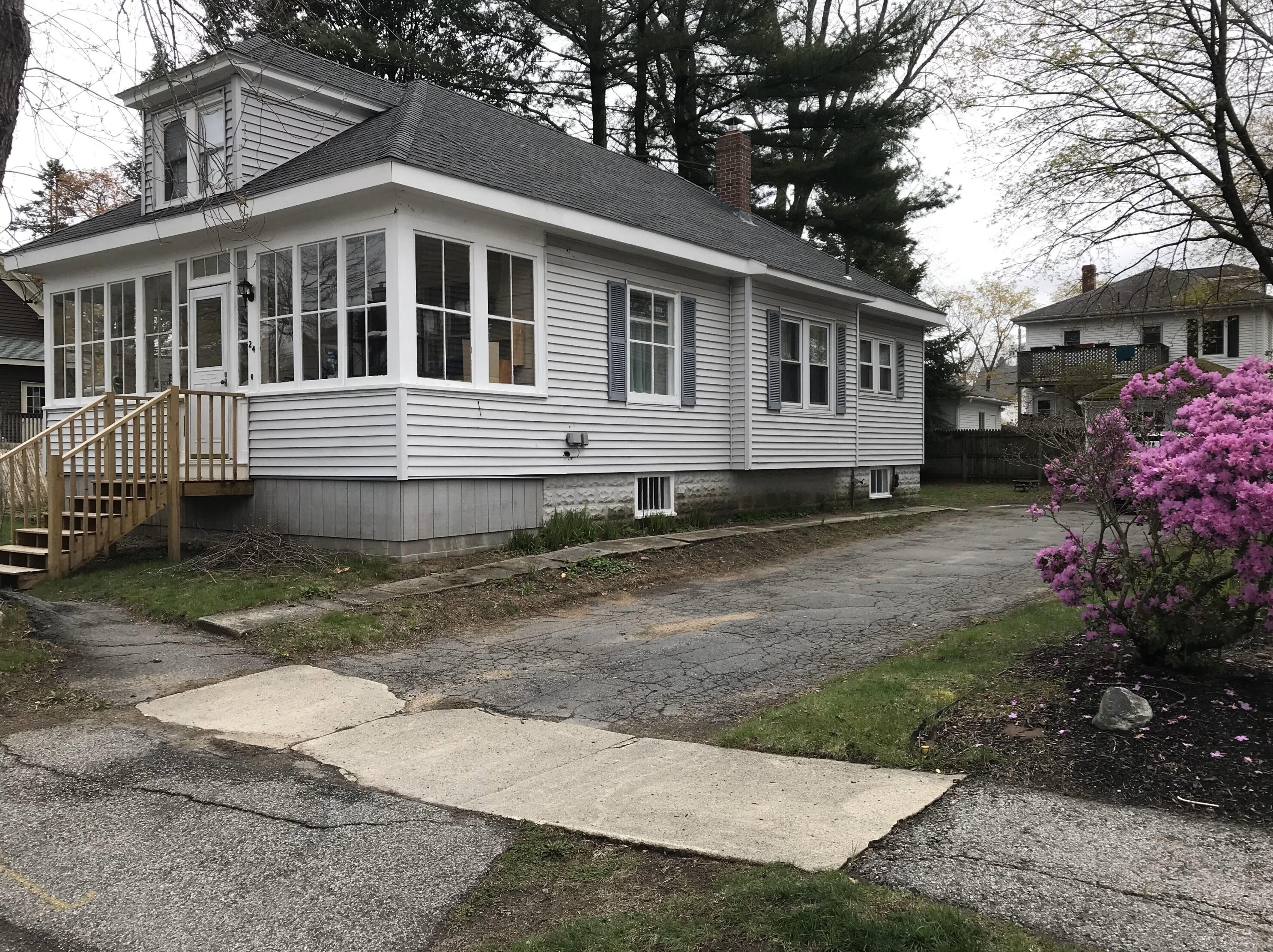 24 Barberry Creek Rd, Portland, ME 04106-4242