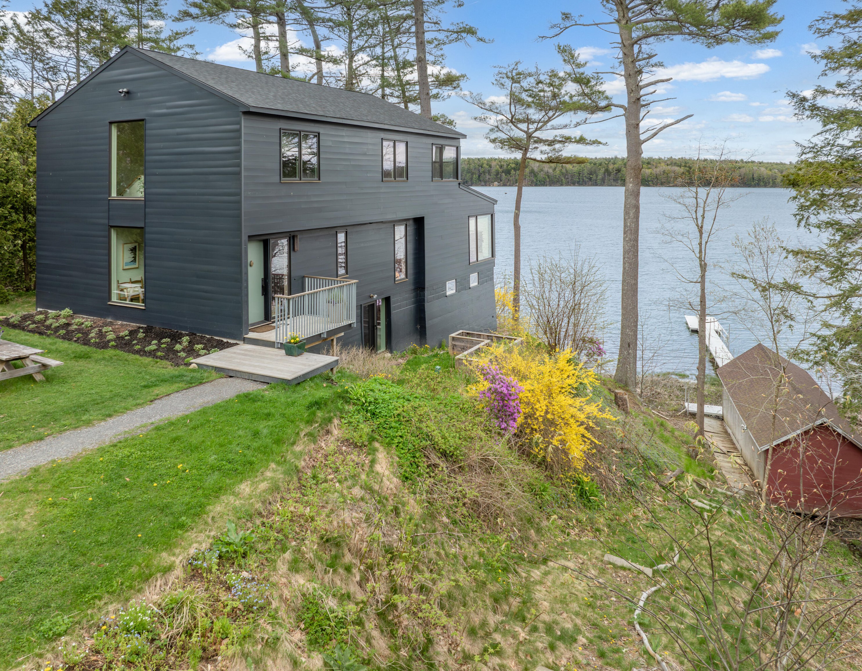 6 Vin Mar Ln, Freeport, ME 04032 exterior