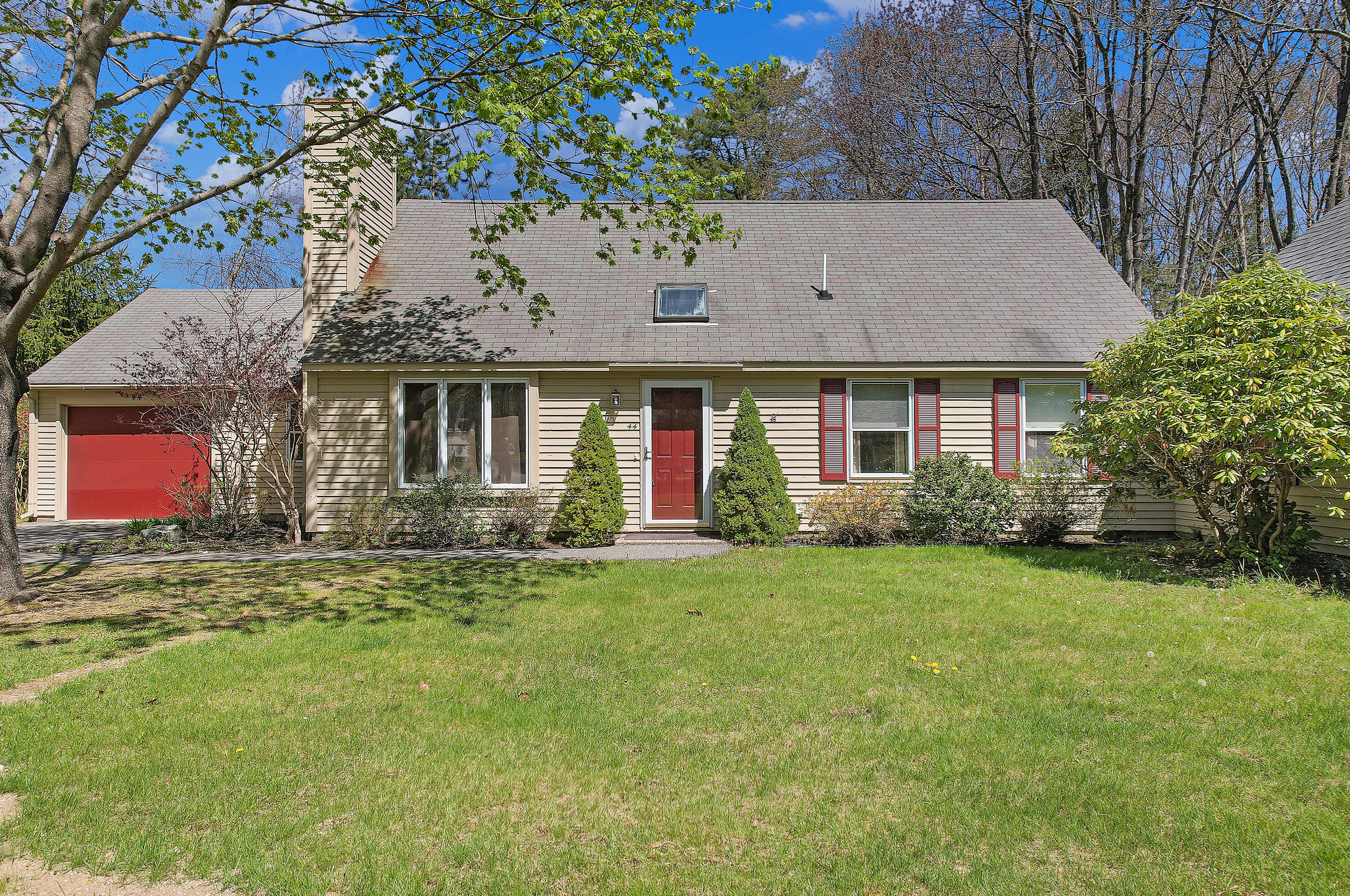 44 Willow Grove Rd, Mere Point, ME 04011-2966
