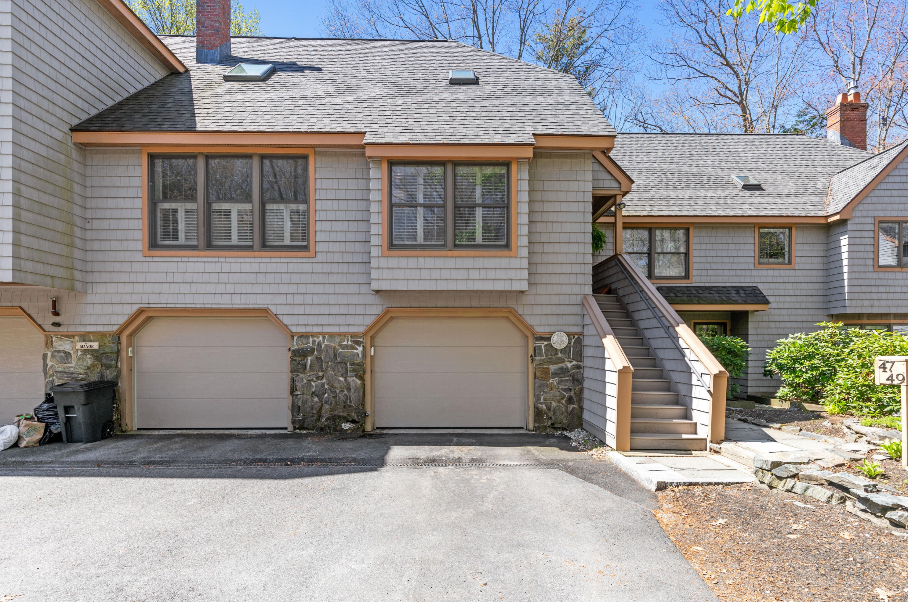 47 Resolution Pl, Portland, ME 04107-1646