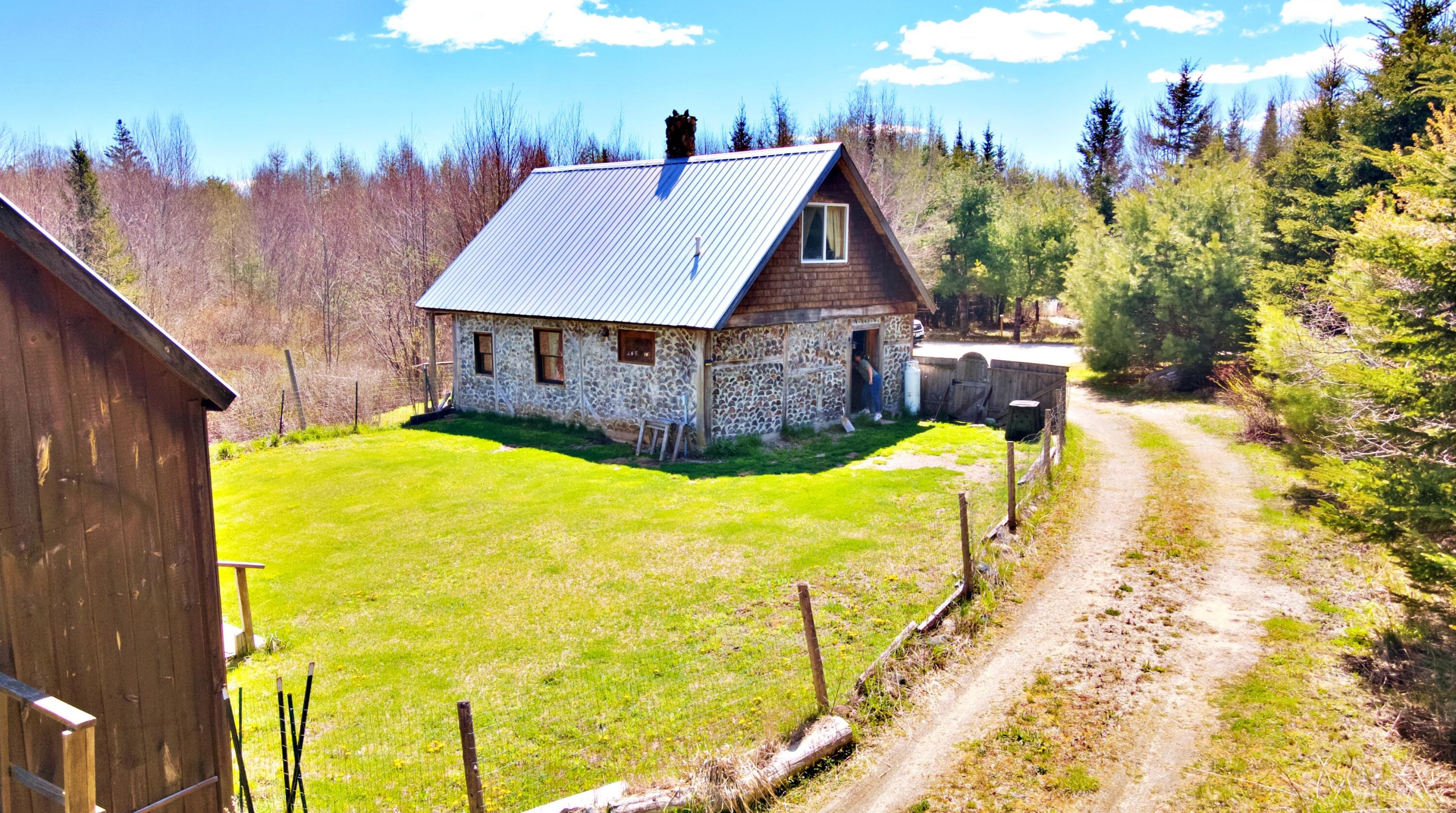 11 Meadow Ln, Blue Hill, ME 04614