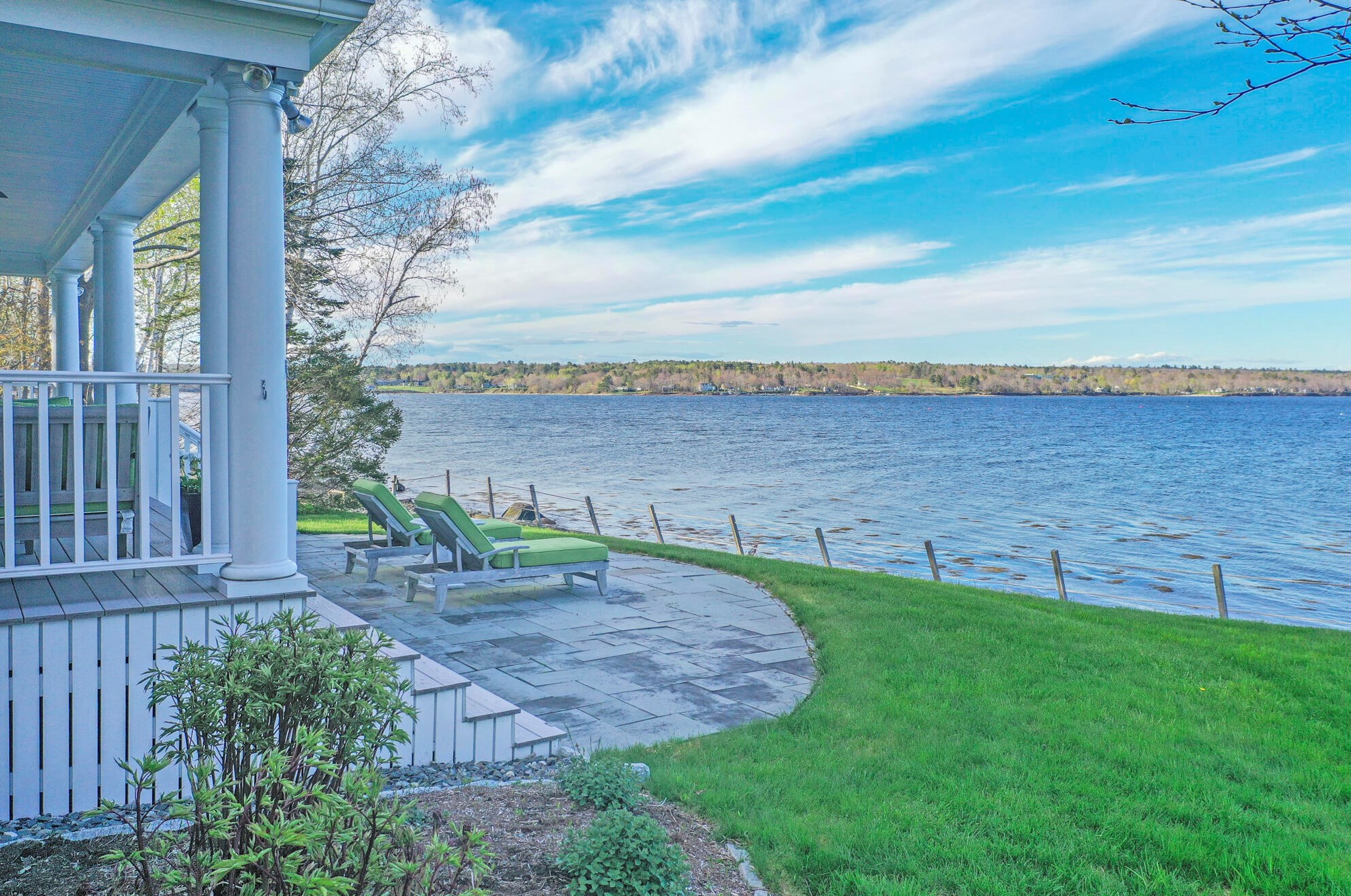 17 Glenview Ln, Belfast, ME 04915 exterior