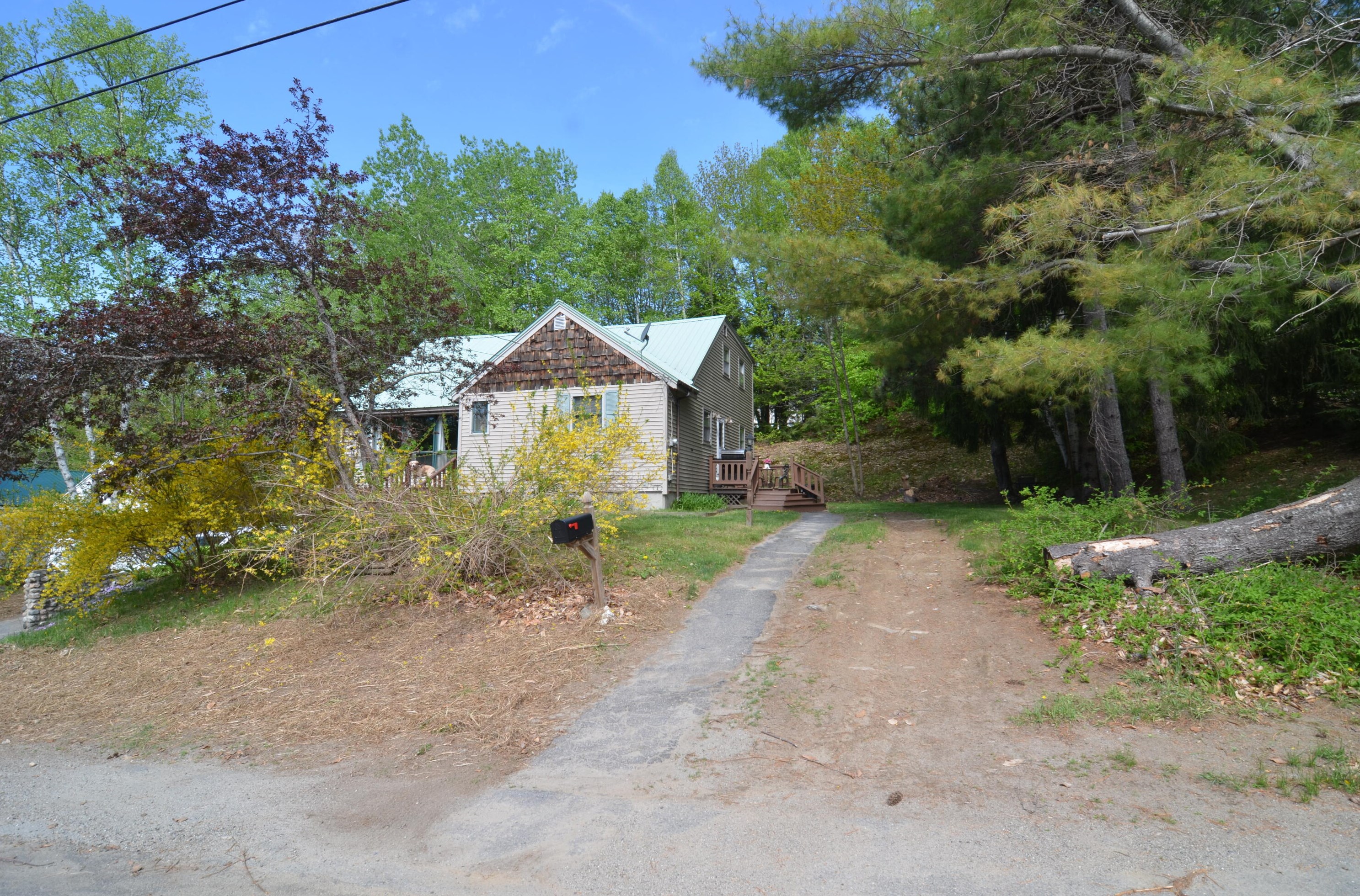 16 New Hampshire St, Millinocket, ME 04462