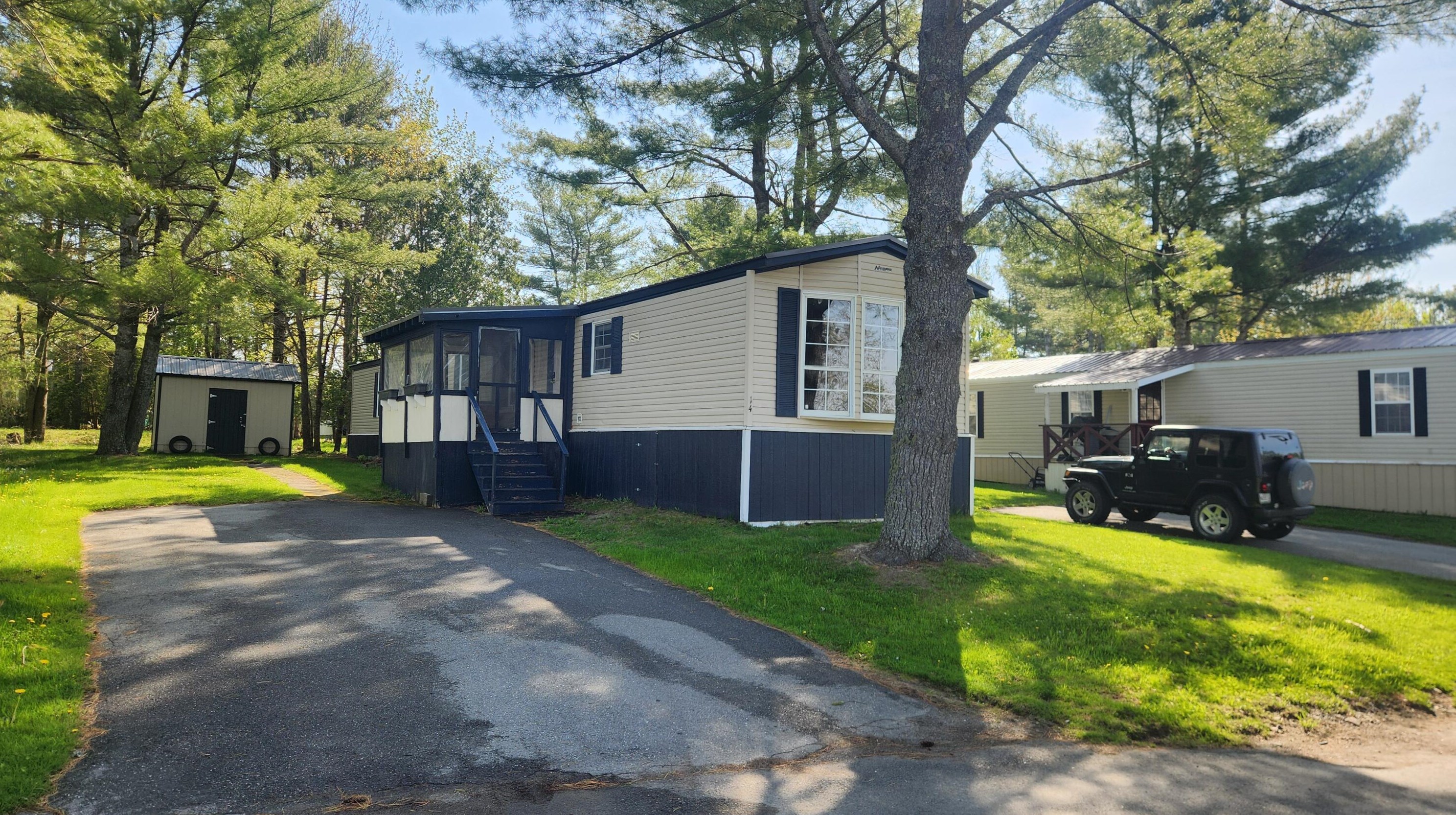 14 B St, Bangor, ME 04401-2520