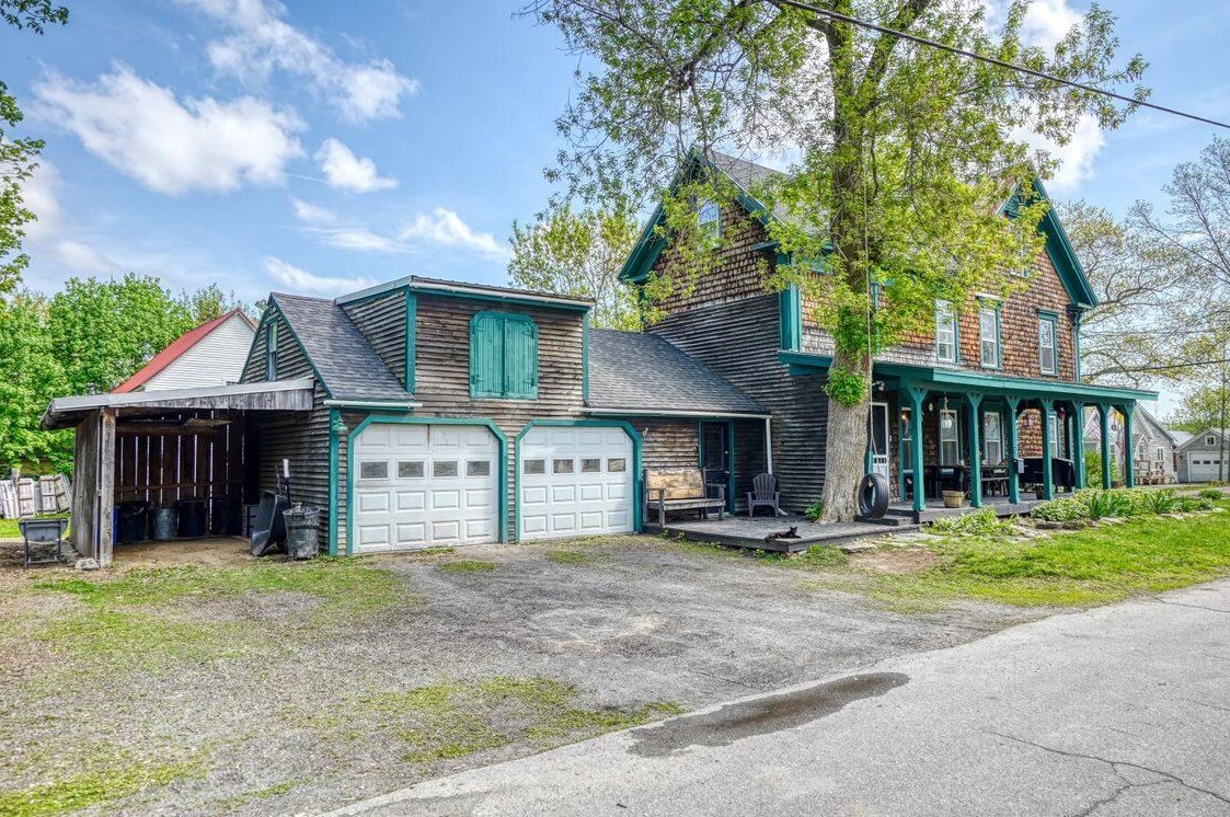 3 Wyman St, Skowhegan, ME 04976 exterior