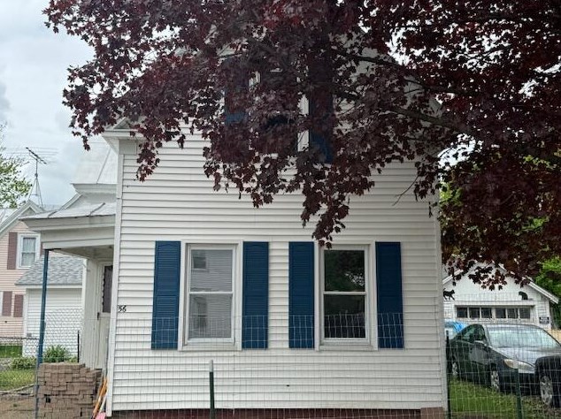 56 Madison Ave, Madison, ME 04950