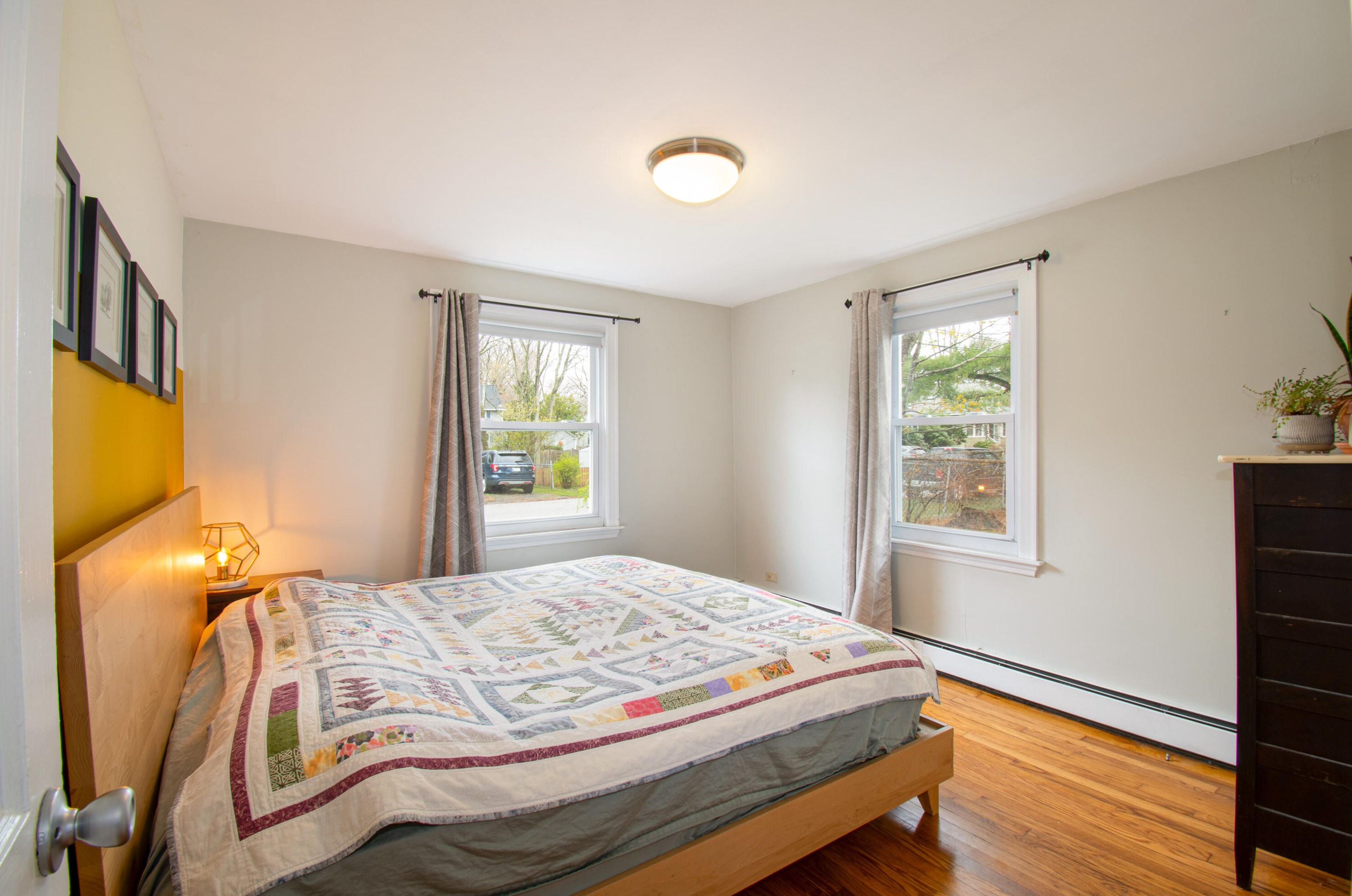 129 Massachusetts Ave, Portland ME  04102-2515 exterior