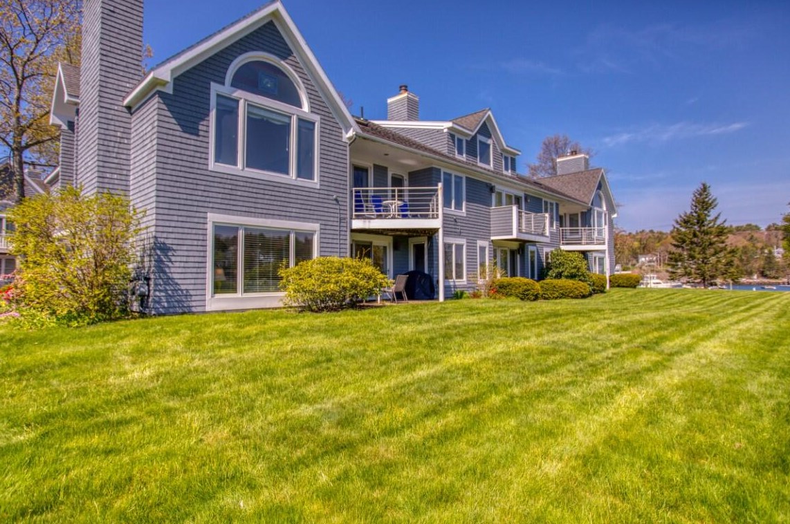 59 Mcfarland Point Dr, Boothbay Harbor, ME 04538 exterior