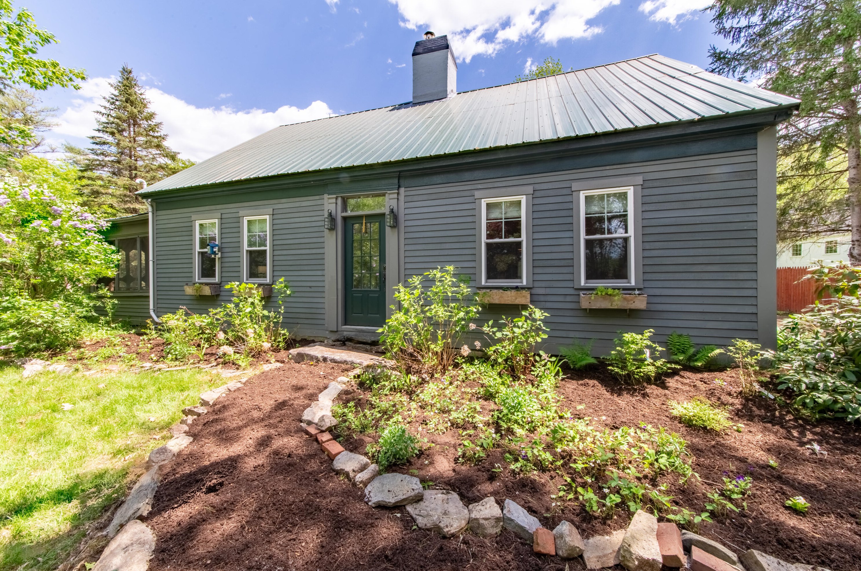 214 Wiscasset Rd, Whitefield, ME 04353-3802