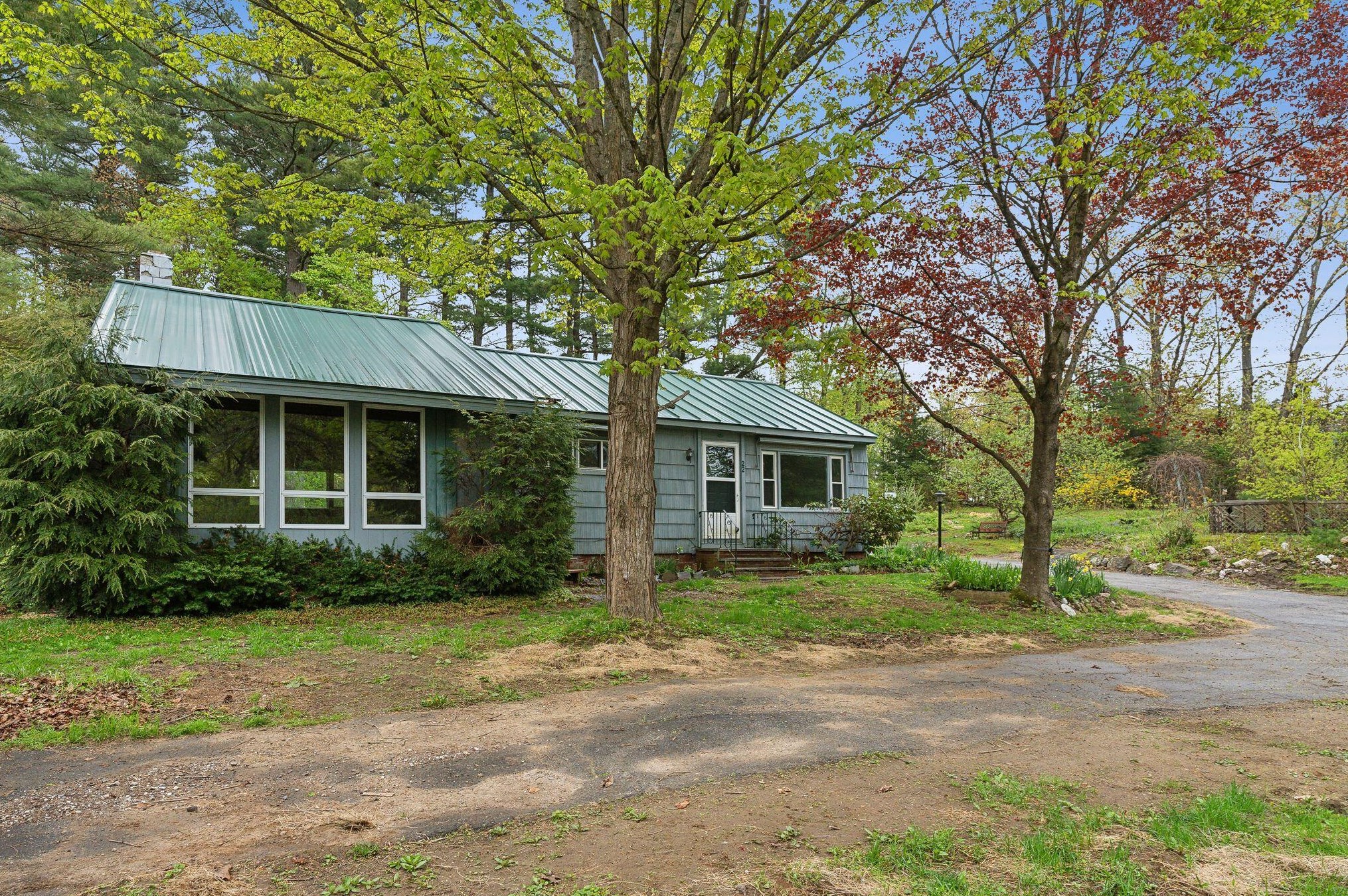 14-22 Lothrop St, Auburn, ME 04210 exterior